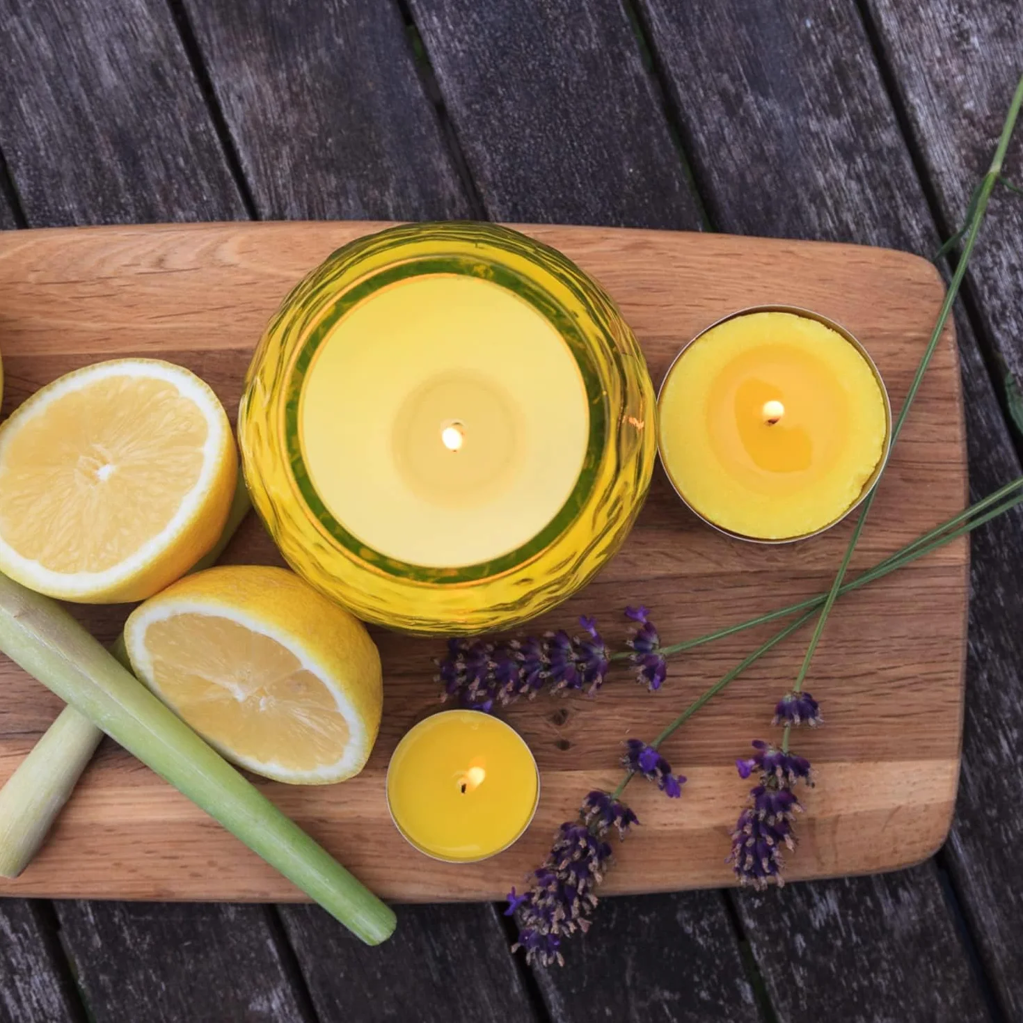 Horeca Candles Świeczki Tealight z Olejkiem Cytrynowym Pakiet 50 Żółte Czas Palenia 4 Godziny