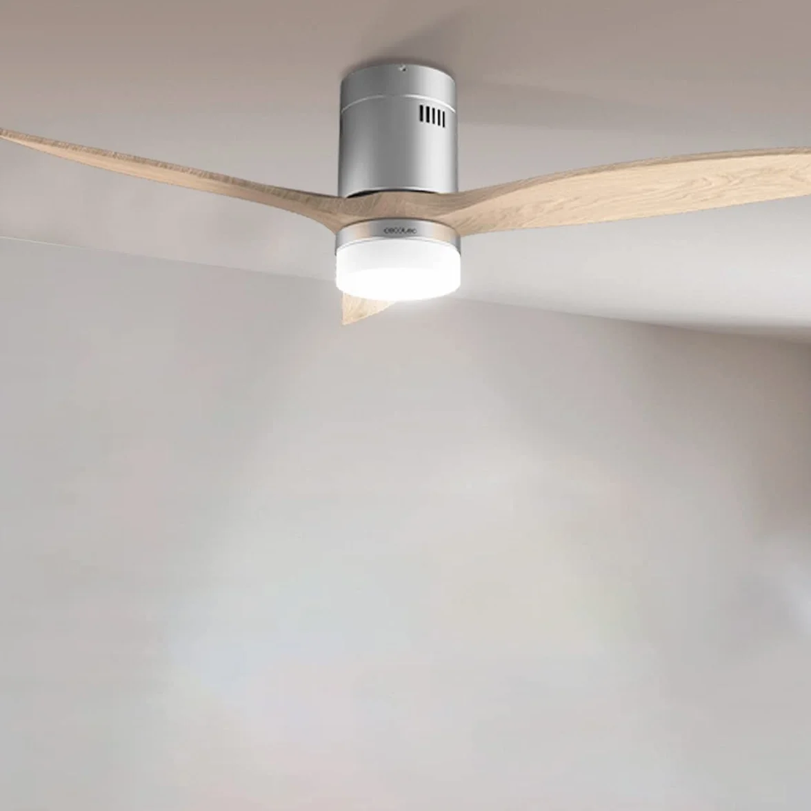 Cecotec EnergySilence Aero 5600 Steel Aqua Connected wentylator sufitowy ze światłem i Wi-Fi 40W 52" IP44