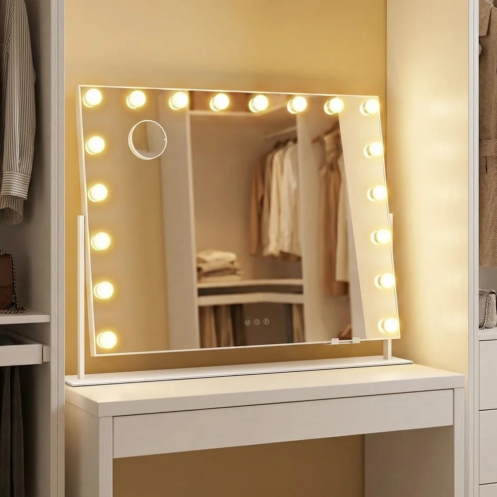 SONGMICS LWM003WC02 lusterko kosmetyczne z 18 żarówkami LED, z portami ładowania, sterowanie dotykowe, 3 kolory światła, możliwość ściemniania, uchwyt na telefon komórkowy, 80 x 60 cm, matowa biel