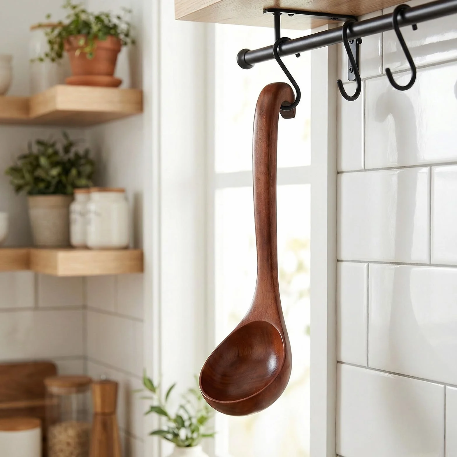 Drewniana łyżka do zupy 26 cm naturalnie długi uchwyt