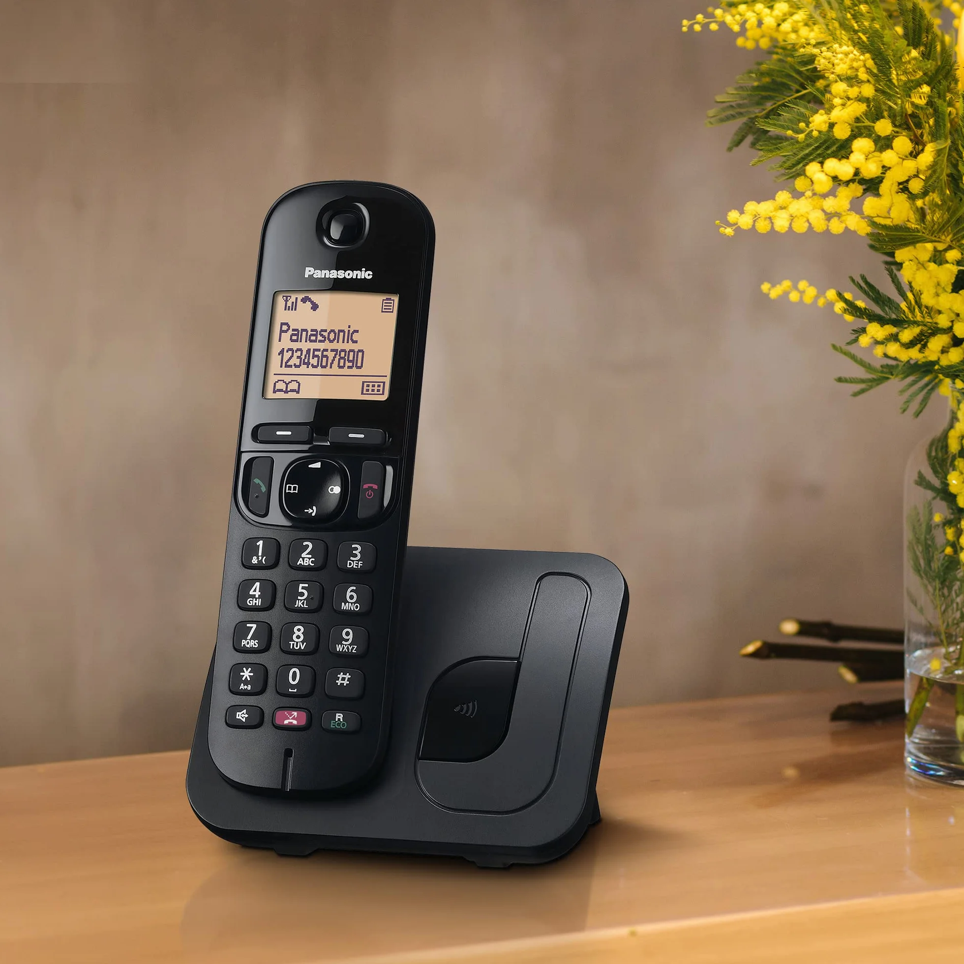 Panasonic KX-TGC250SPB Cyfrowy Telefon Bezprzewodowy, Jednostka Podstawowa i 1 Słuchawki, Identyfikator i Blokada połączeń, Głośnik, Tryb Ekologiczny, Budzik, Wyświetlacz LCD, Czarny