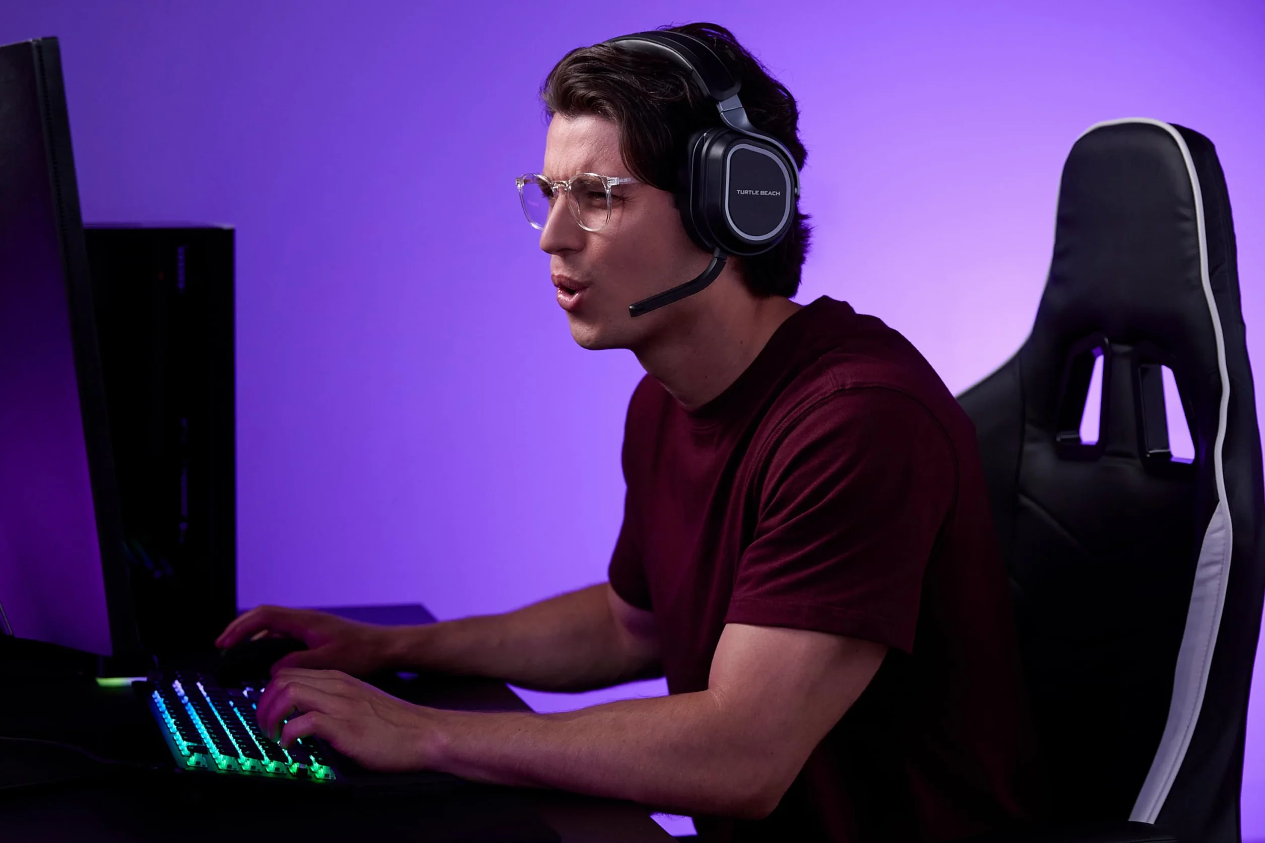 Turtle Beach Stealth 700 - Bezprzewodowe wieloplatformowe słuchawki gamingowe do PC, PS5, PS4 i urządzeń mobilnych - Czarny