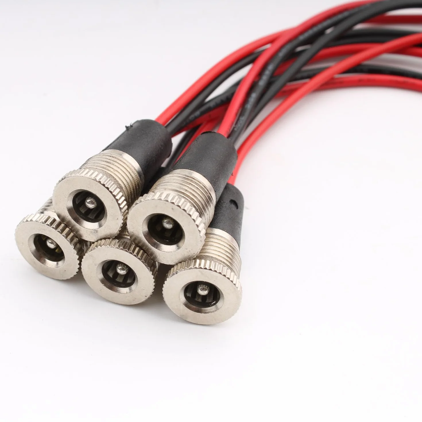 RUNCCI-YUN 5-pak 5,5 x 2,5 mm 10 A gniazdo zasilania DC, gniazdo baryłkowe 12 V DC, mocowanie panelowe, adapter złącza żeńskiego z wodoodporną osłoną