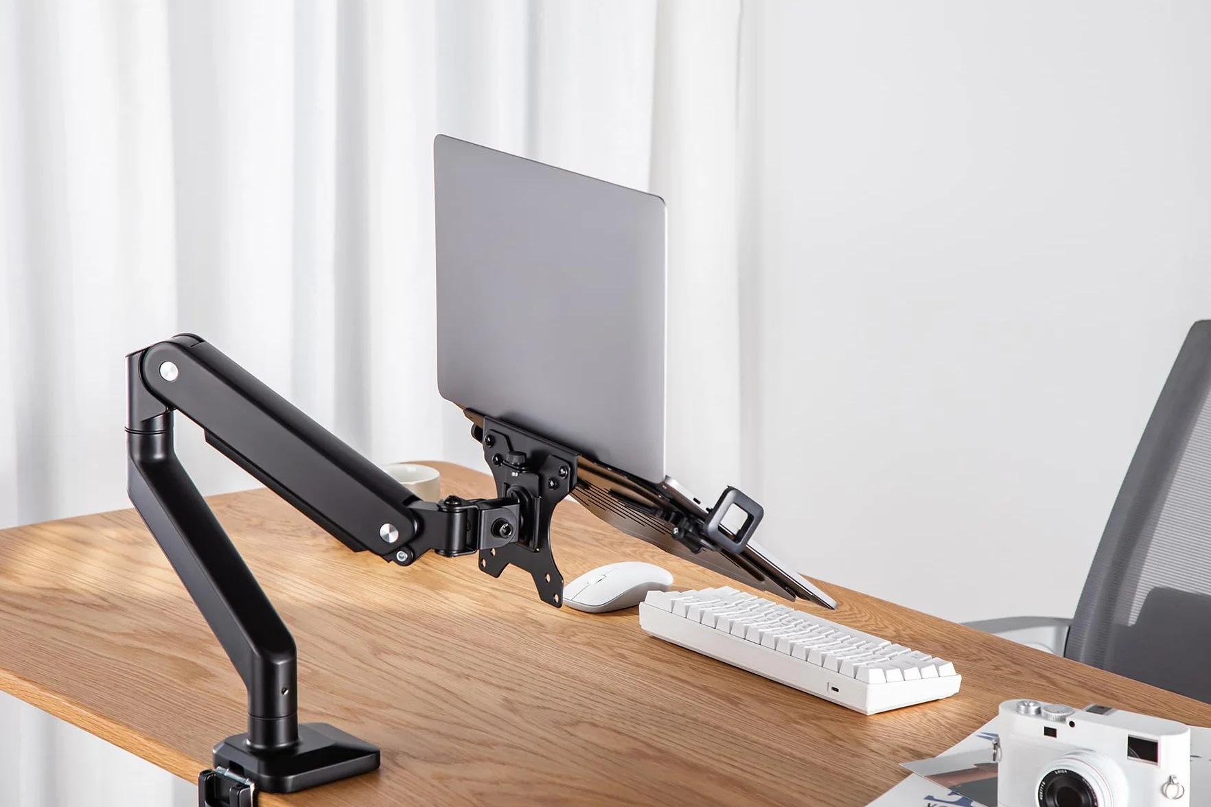 My Wall HLA3L Uchwyt na Adapter do Mocowania Monitora, Ergonomiczna Półka na Laptopa, Uniwersalna Kompatybilność, VESA