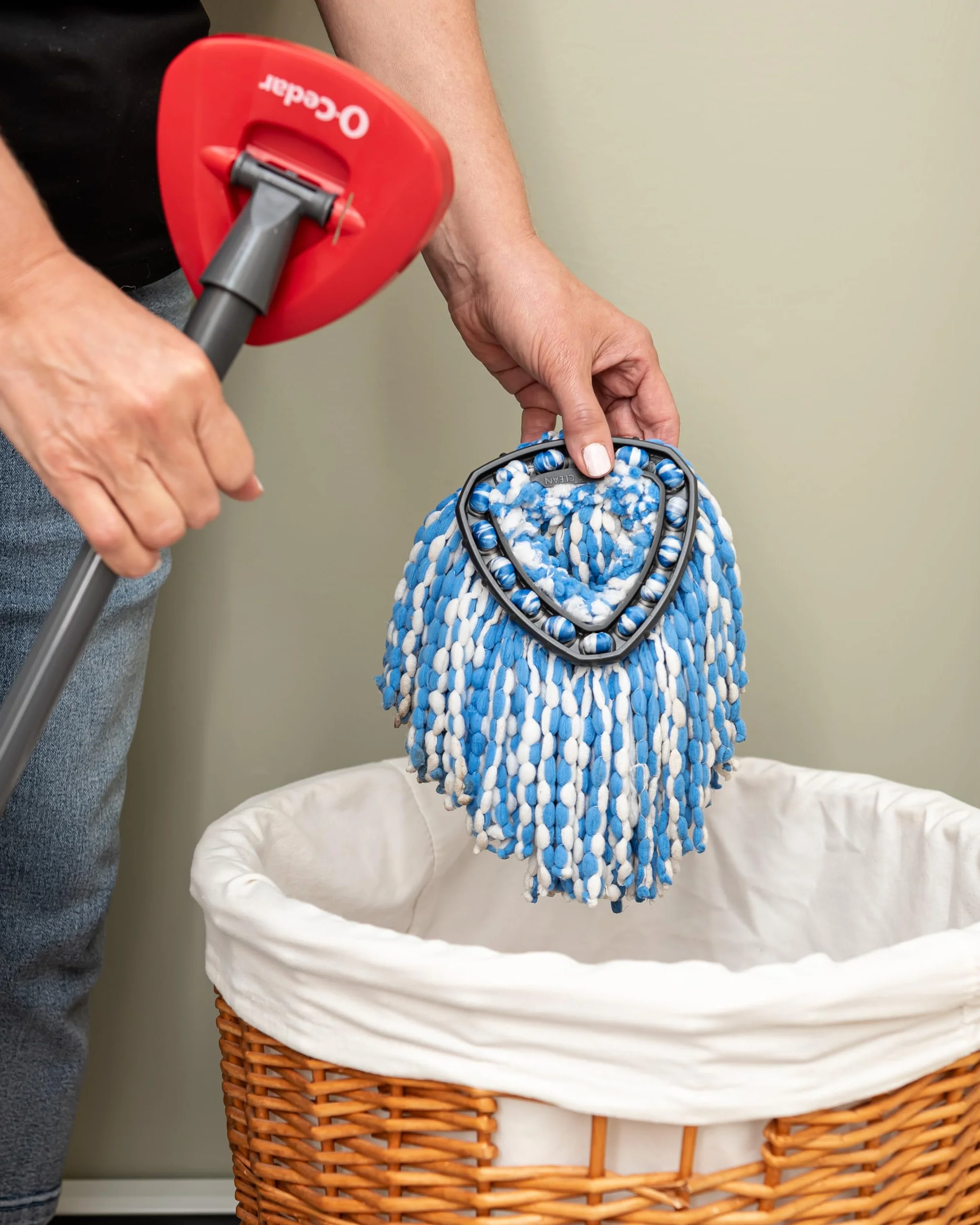 O-Cedar EasyWring system czyszczenia podłóg z mikrofibry, mop i wiadro Rinseclean + 2 wkłady