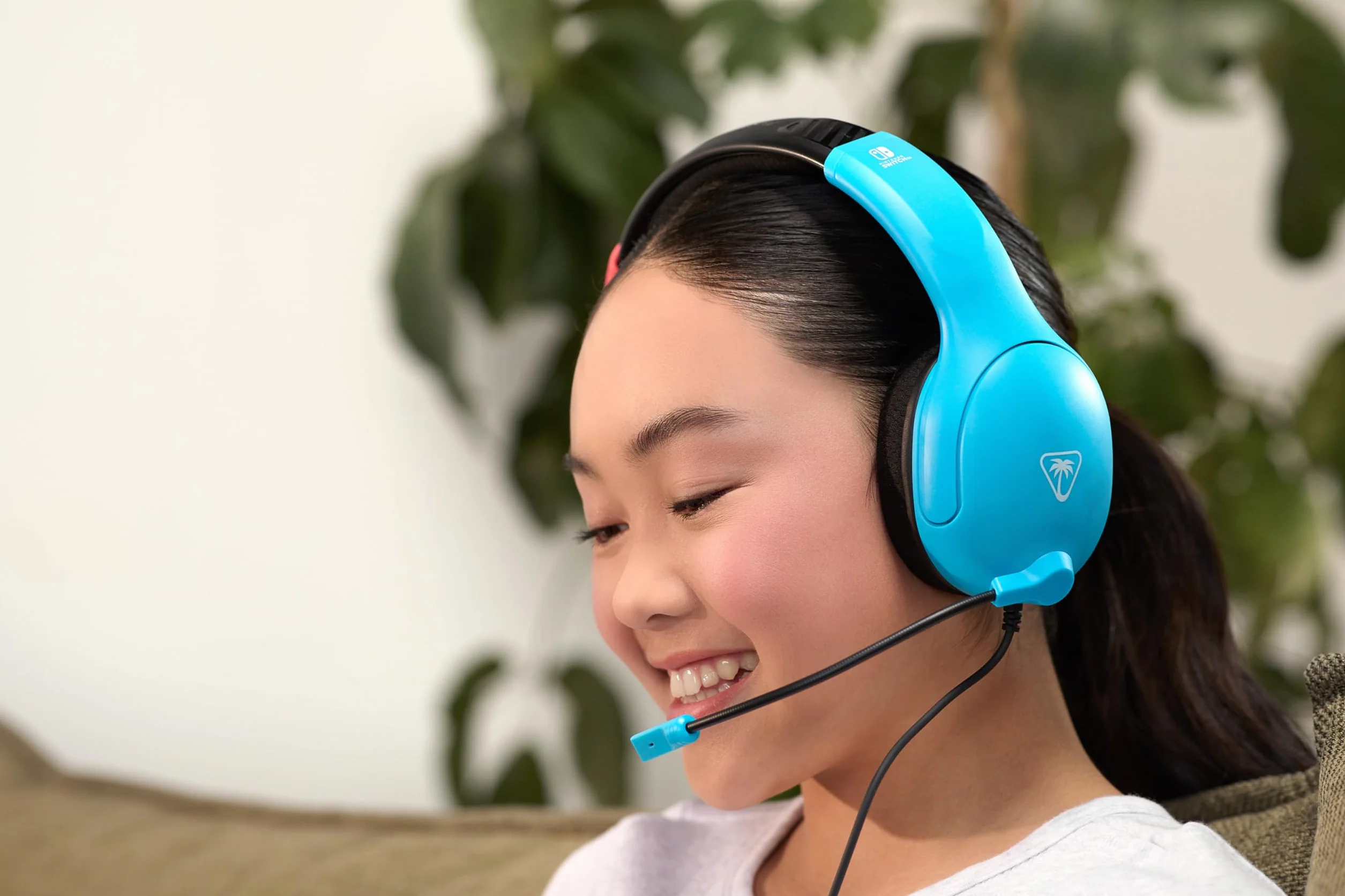 Turtle Beach Airlite Fit Przewodowe słuchawki gamingowe z oficjalną licencją dla Nintendo Switch, Lite, model OLED, Neonowy niebieski i czerwony