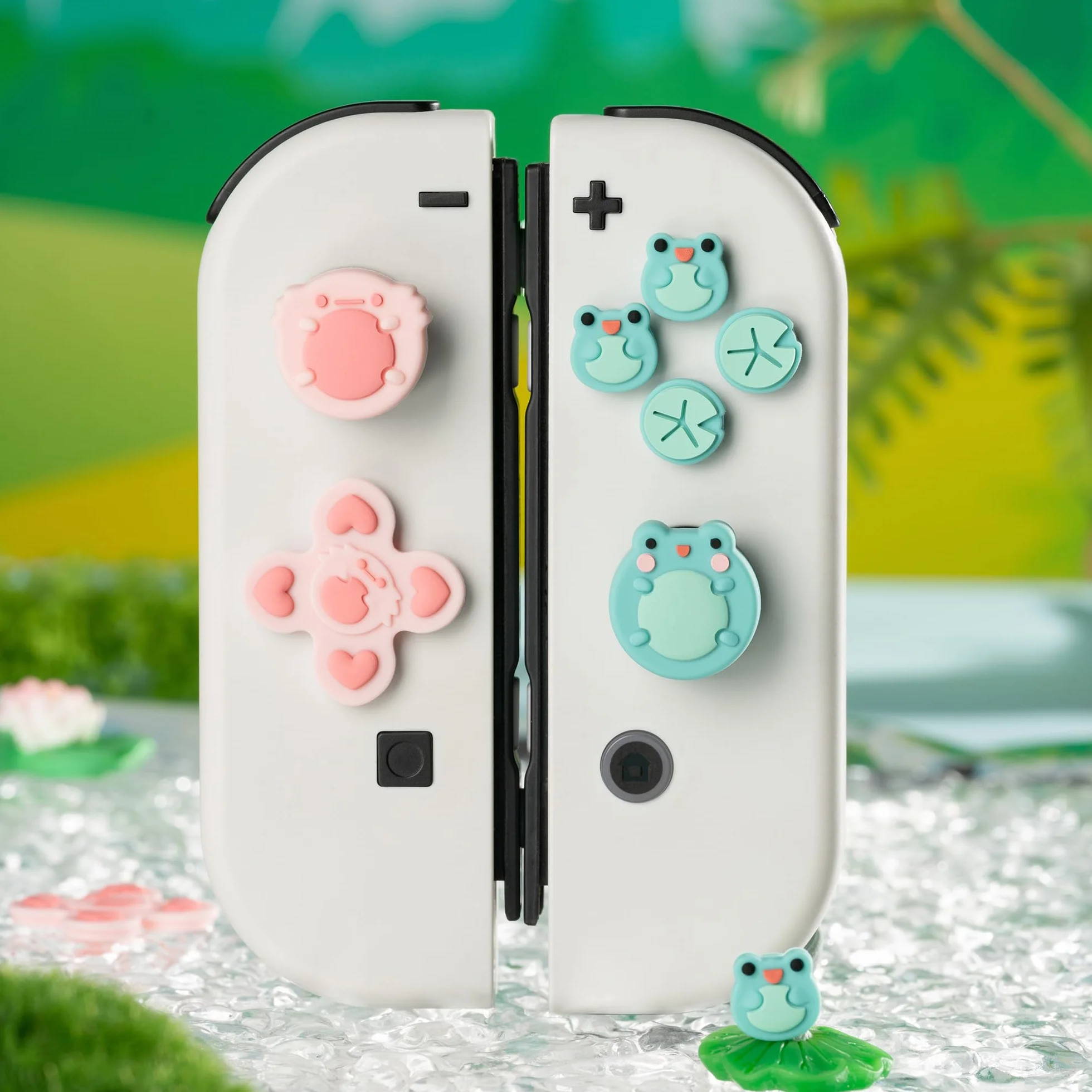 GeekShare Silikonowe przyciski ABXY Naklejki Joystick Cover Caps, Cross D-Pad Button Caps Silikonowe uchwyty na kciuki Zestawy kompatybilne z Switch/OLED - Frog & Axolotl