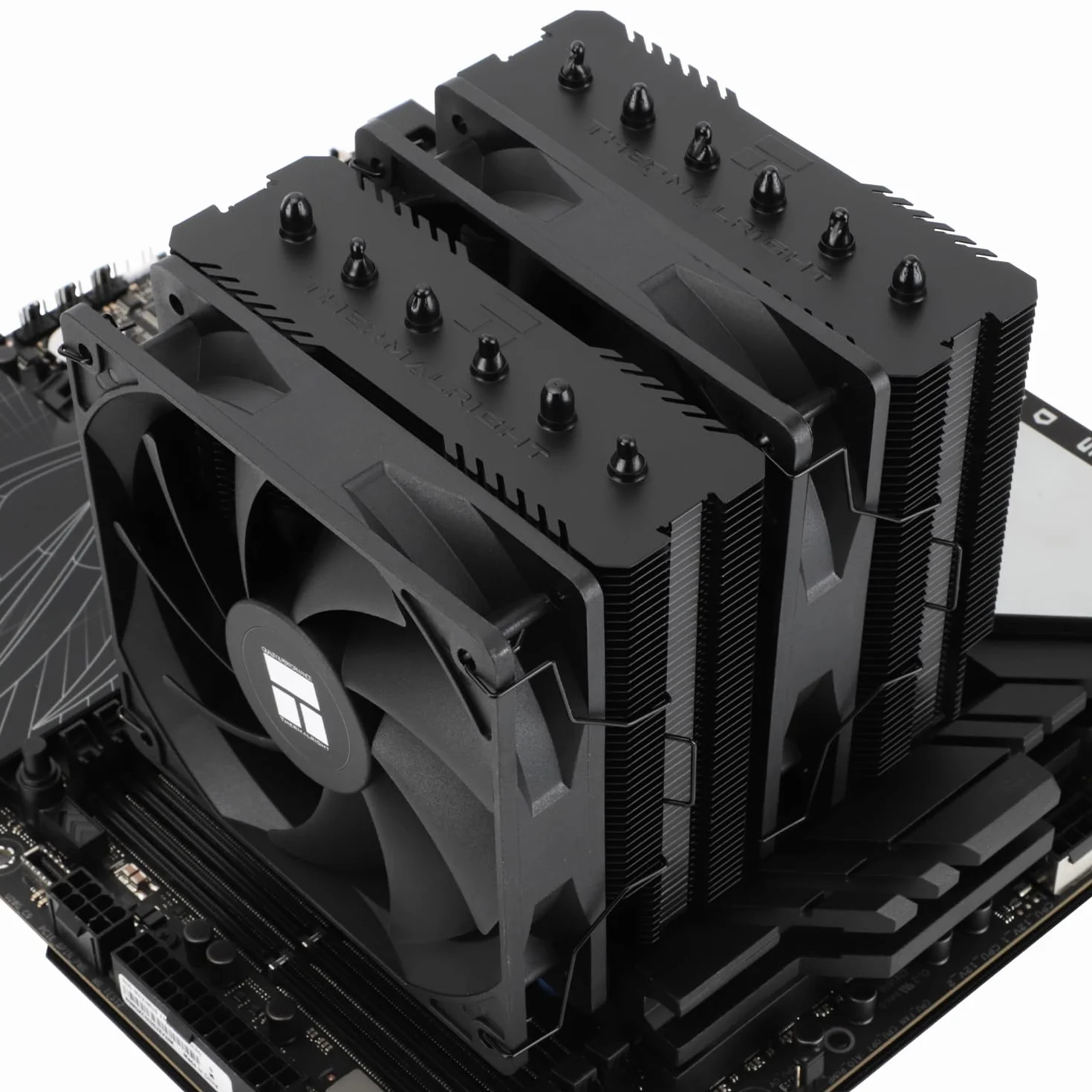 Thermalright TR Peerless Assassin 120 SE Black Chłodnica CPU, 6 Heatpipes AGHP, dwa wentylatory PWM 120 mm, prędkość 1550 obr./min, do AM4/AM5 i Intel 1700/1851, chłodzenie procesora komputerowego