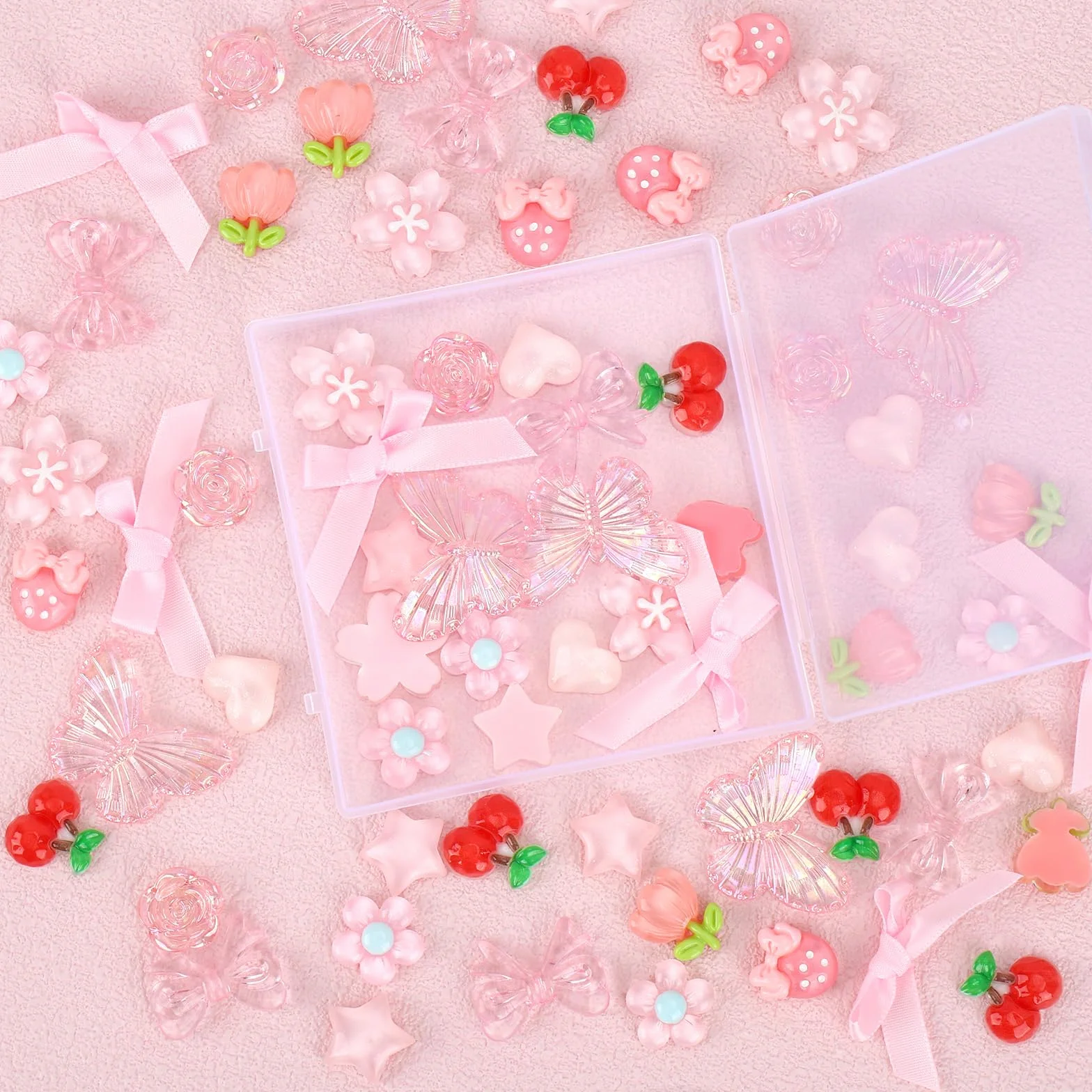 Tinoaly 66szt Różowy Junk Case Charms Kit, Żywiczne Akrylowe Etui na Telefon Wiśniowe Kwiatowe Kokardki Róże i Motylowe Slime Charms do DIY Crafting Scrapbooking i Decoden Decoration