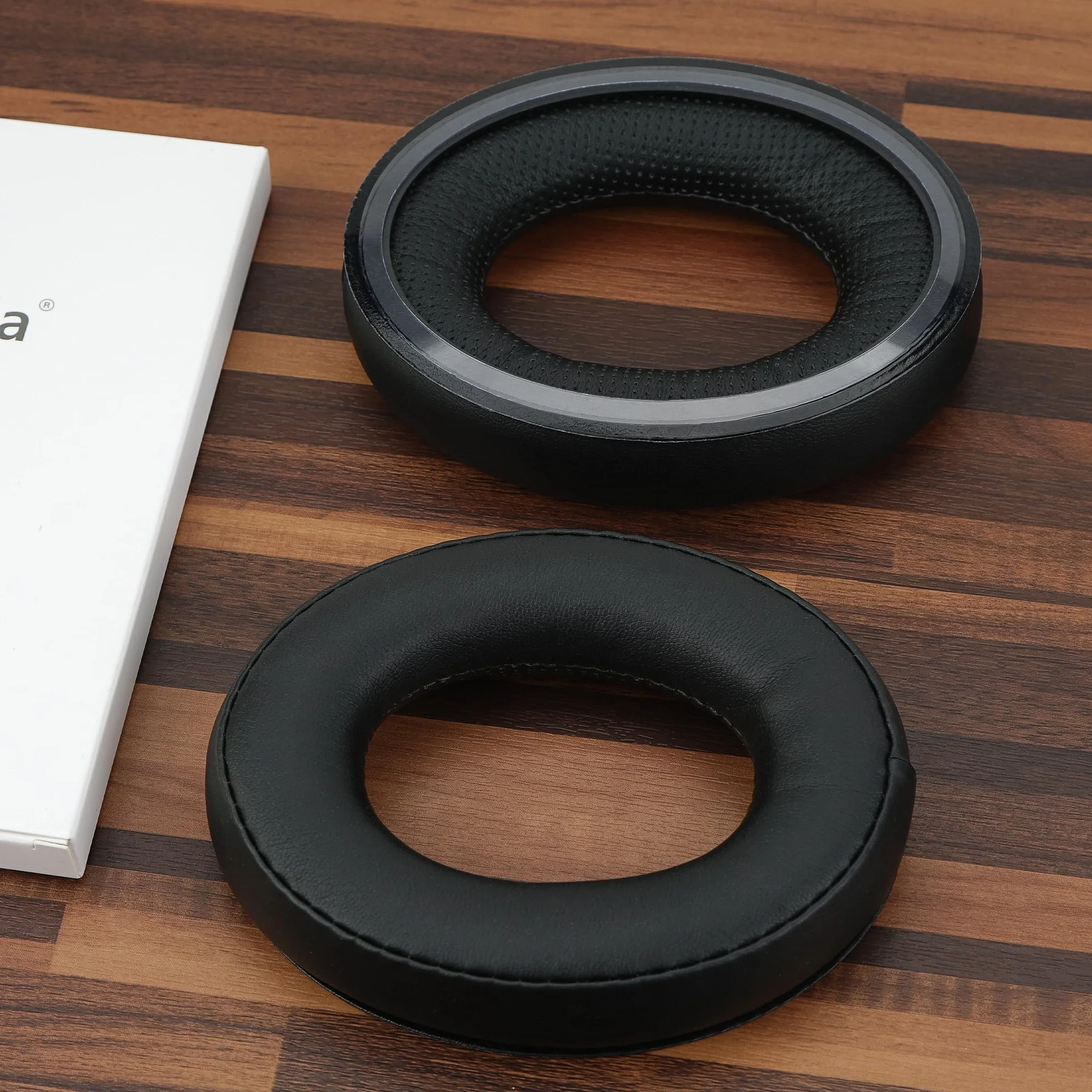 Geekria QuickFit wymienne poduszki nauszne kompatybilne z słuchawkami Sennheiser HD 620S/400Pro/560S, poduszki do uszu, części naprawcze (Czarny)