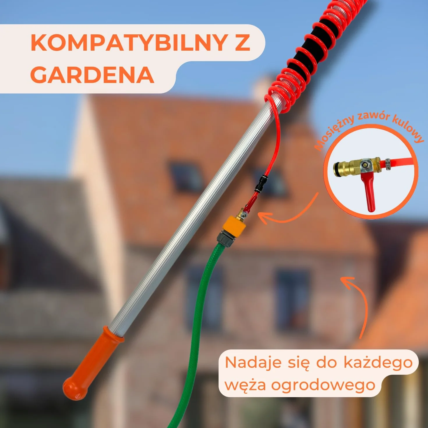 Aquascopic teleskopowy drążek z przepuszczalną wodę szczotką z 5 powierzchniami i zewnętrnym wężem – regulowany czyścik do okien i paneli słonecznych – do 6 m