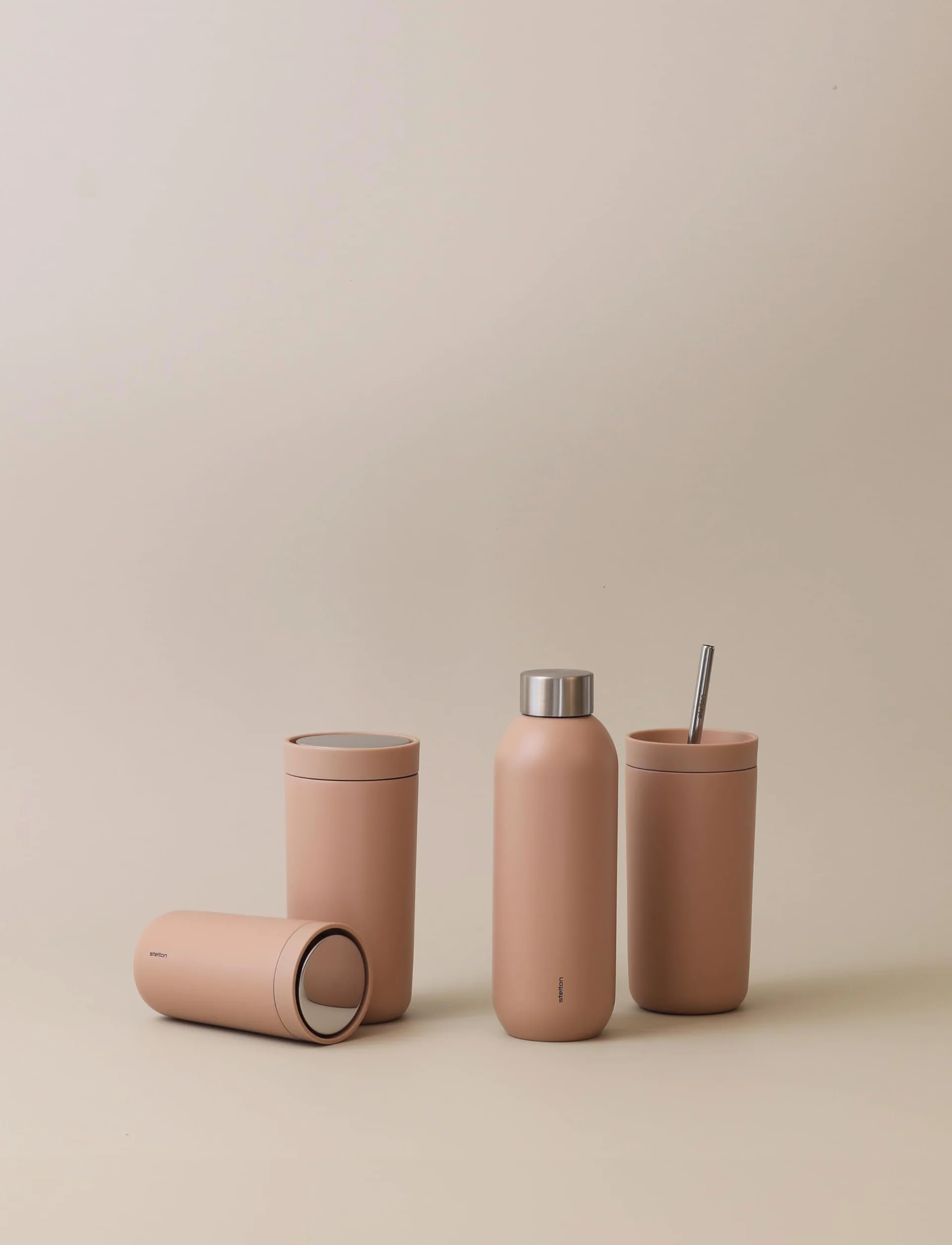 Stelton To-Go Click | Kubek termiczny, termos z podwójnymi ściankami - stal nierdzewna, bezpieczny przed wyciekaniem kubek na kawę/herbatę z inteligentną pokrywką Smart-Click - na gorące i zimne