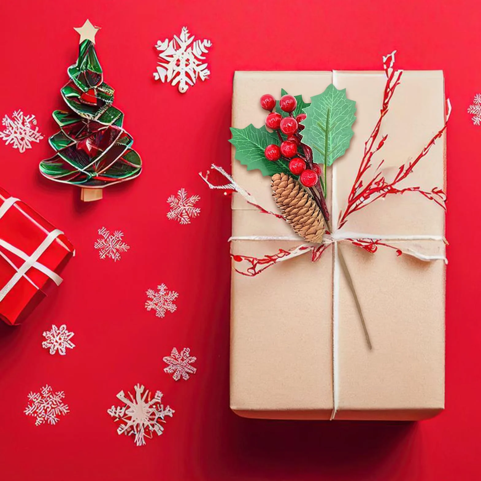 LUVDECO 8 szt Sztuczne kostki sosnowe Boże Narodzenie czerwone jagody szyszki sosnowe ozdoby świąteczne dekoracje DIY