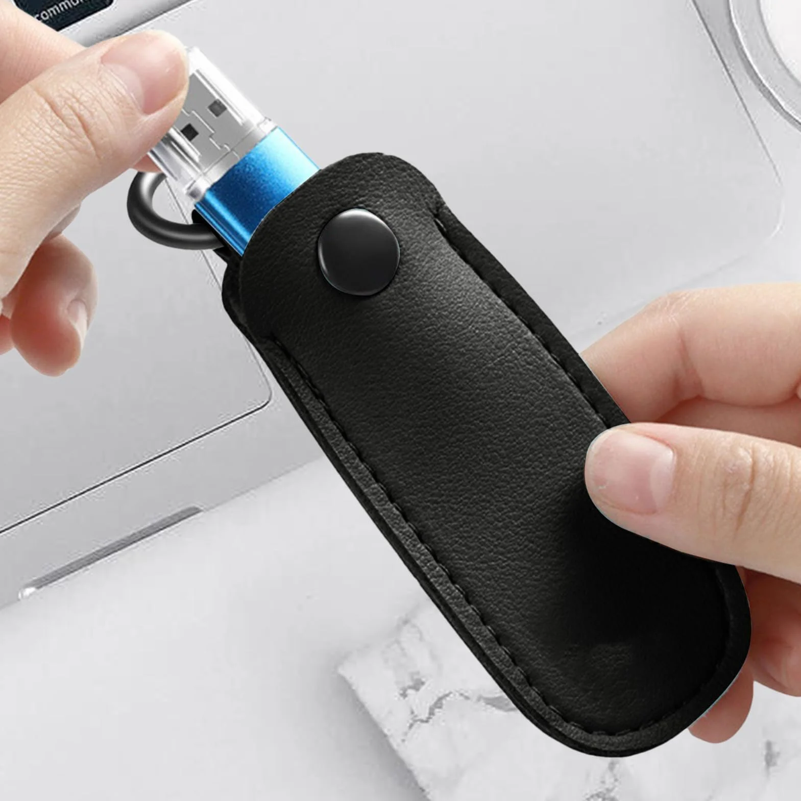 Skórzane etui ochronne na pendrive, breloczek do kluczy, torba do przechowywania dysków flash, etui ochronne na pendrive, etui dla studentów, nauczycieli, 9 x 3,2 cm
