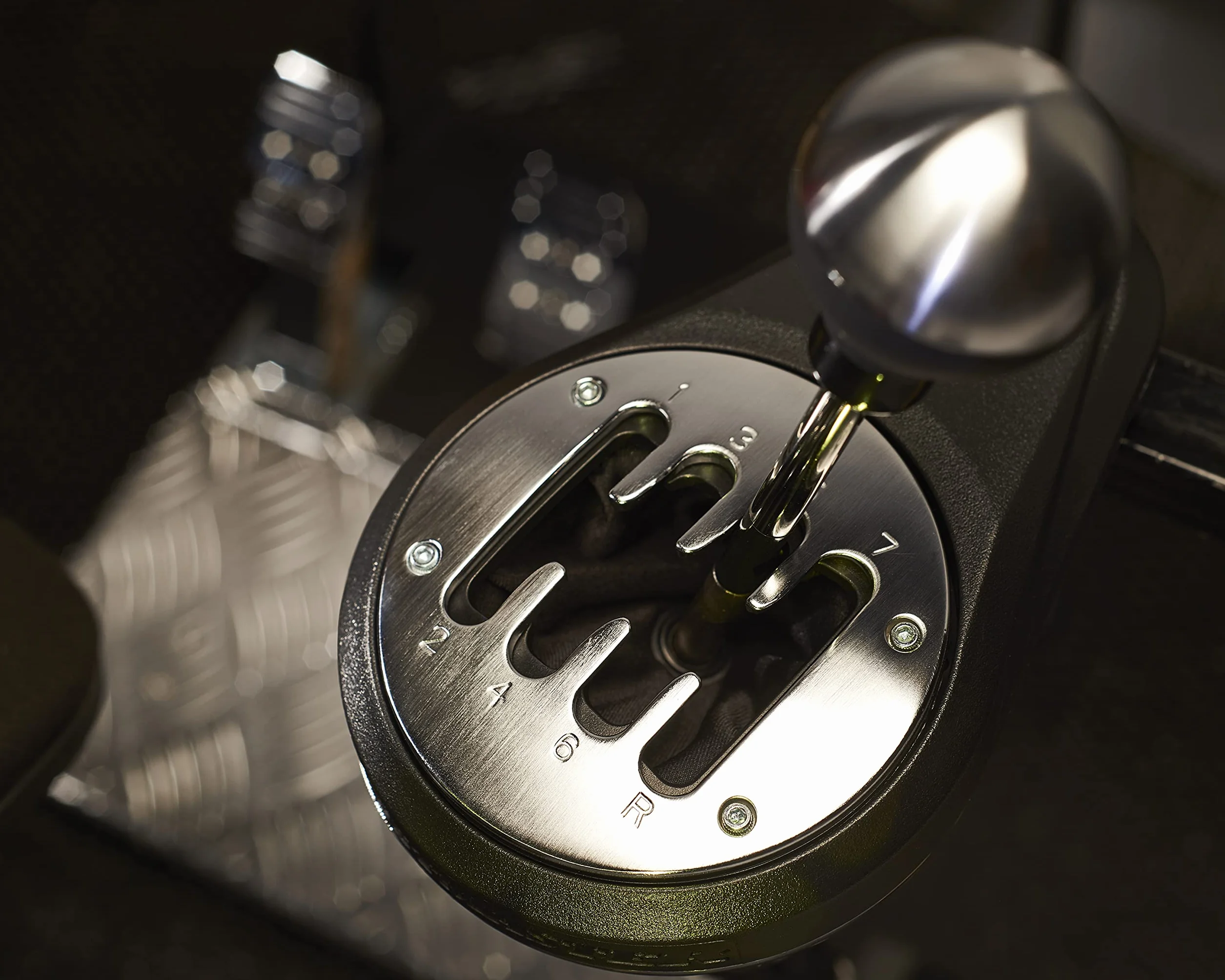 Thrustmaster TH8A Add-On Shifter — zaawansowana, realistyczna skrzynia biegów, kompatybilna z wieloma platformami (PC, PS4, PS5, Xbox)