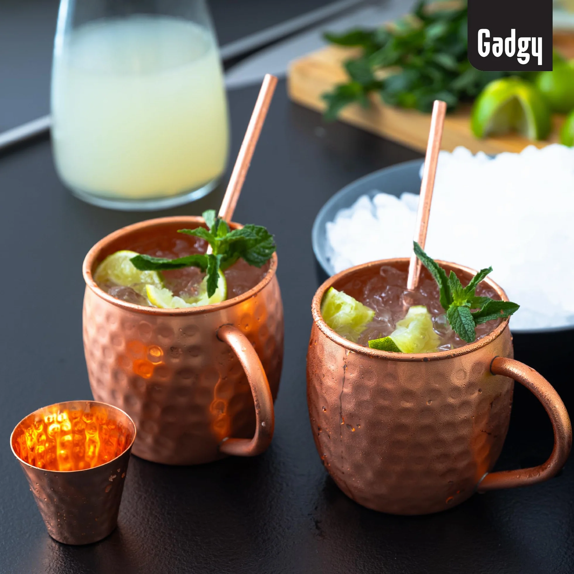 Gadgy Zestaw Szklanek Moscow Mule 4 Kubki Miedź Ręcznie Wykonane Słomki Miarka