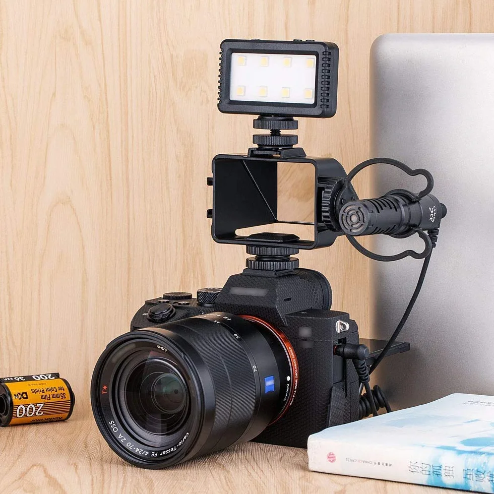 JJC Lustro z klapką do aparatu Sony a6500 a6300 a6000 a7 II a7 III serii Fujifilm X-T2 X-T3 X-T20 X-T30 X-E4 Nikon Z5 Z6 Z7 z uchwytem na zimną stopkę do oświetlenia mikrofonu - ekran z klapką do