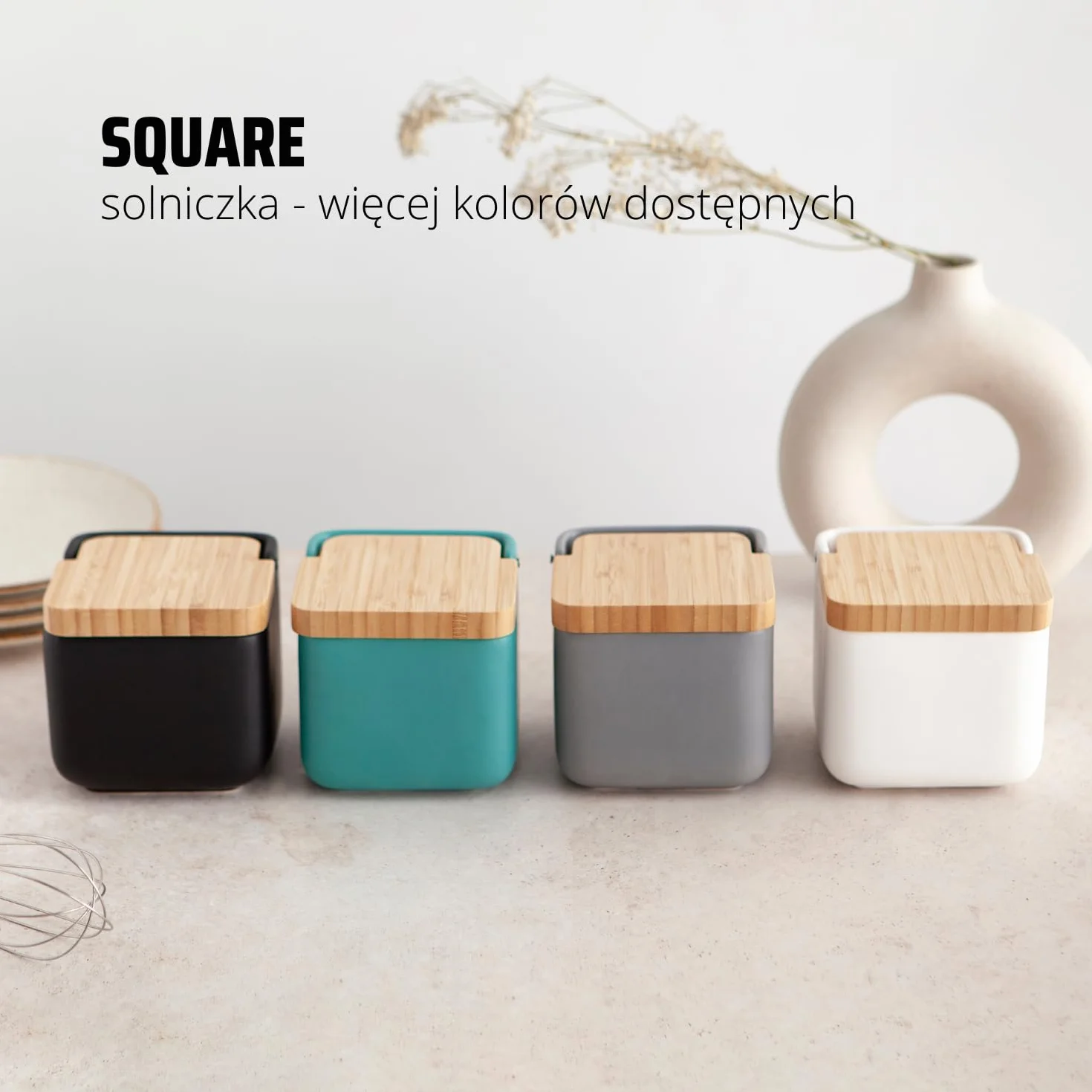 Ceramiczna piwnica solna z bambusową pokrywką 11,5 cm czarna matowa