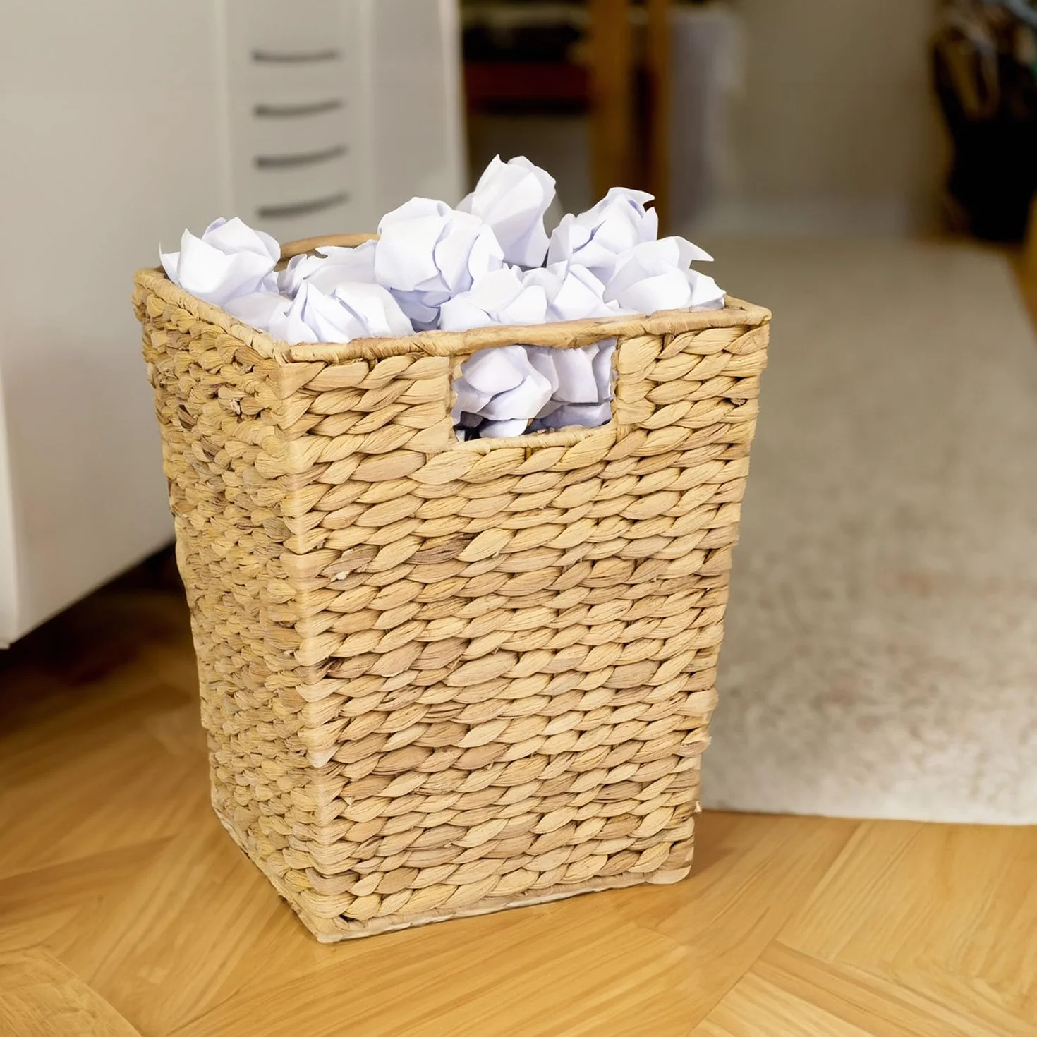 HMF Kosz na śmieci pleciony z hiacyntu wodnego kwadratowy 25 x 25 x 30 cm 2 uchwyty
