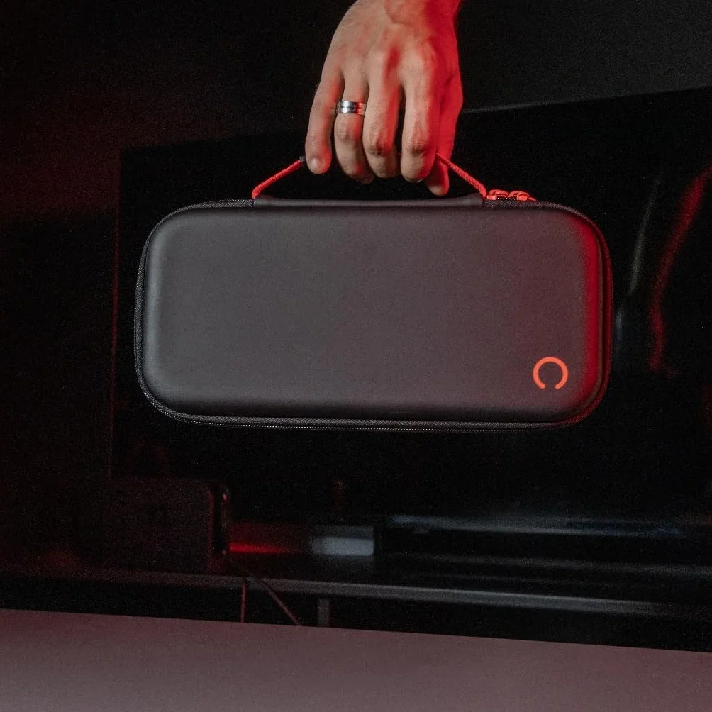 Konix Schutzhülle und Tragetasche for Nintendo Switch, Switch OLED und Switch 2 - Zubehörnetz - 8 gniazd - czarny