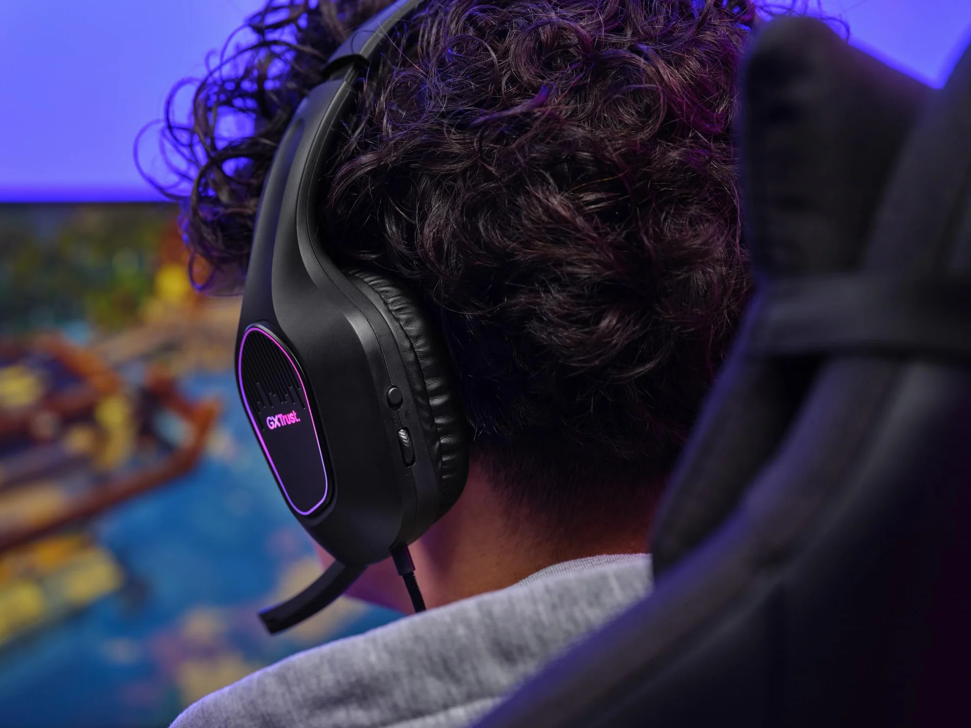 Trust GXT 419 Rayne Lekkie Słuchawki Gamingowe do PC/Konsoli, Podświetlenie LED na USB, Jack Audio 3.5mm, Przetworniki 50mm, Odchylany Mikrofon, Headset Przewodowy do Komputera, Czarny
