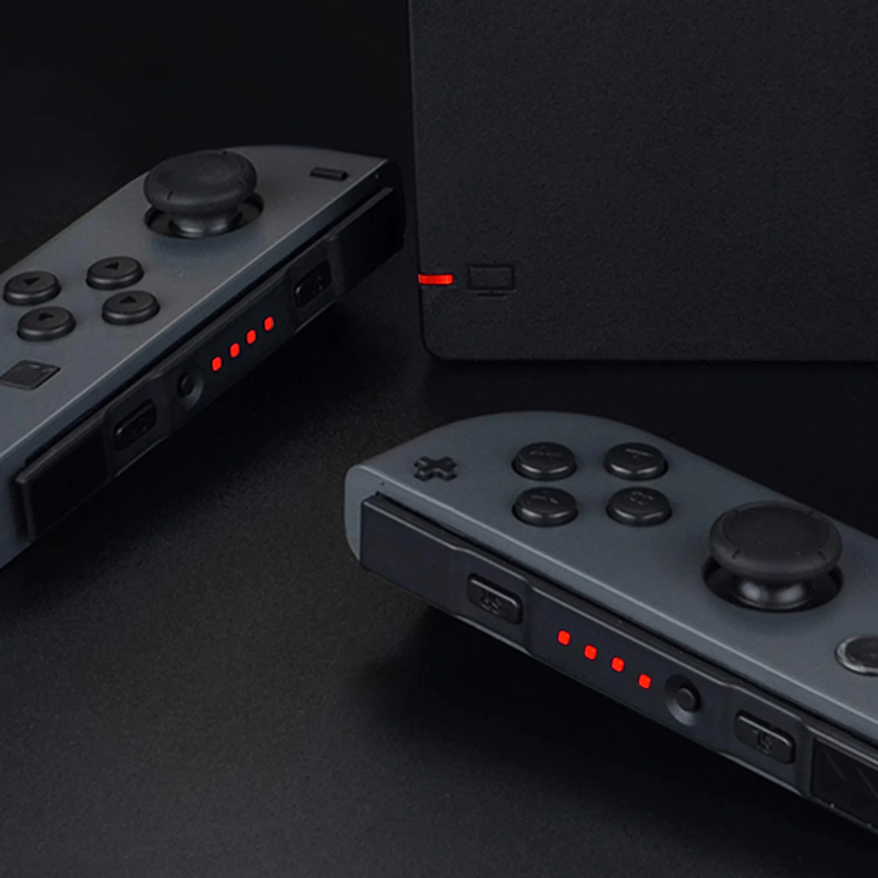 eXtremeRate Firefly LED Tuning Kit dla Nintendo Switch Joycons Dock NS Joycon SL SR Buttons Ribbon Flex Cable Indicate Power LED - Czerwony (Joycons Dock Nie Jest Dołączony)