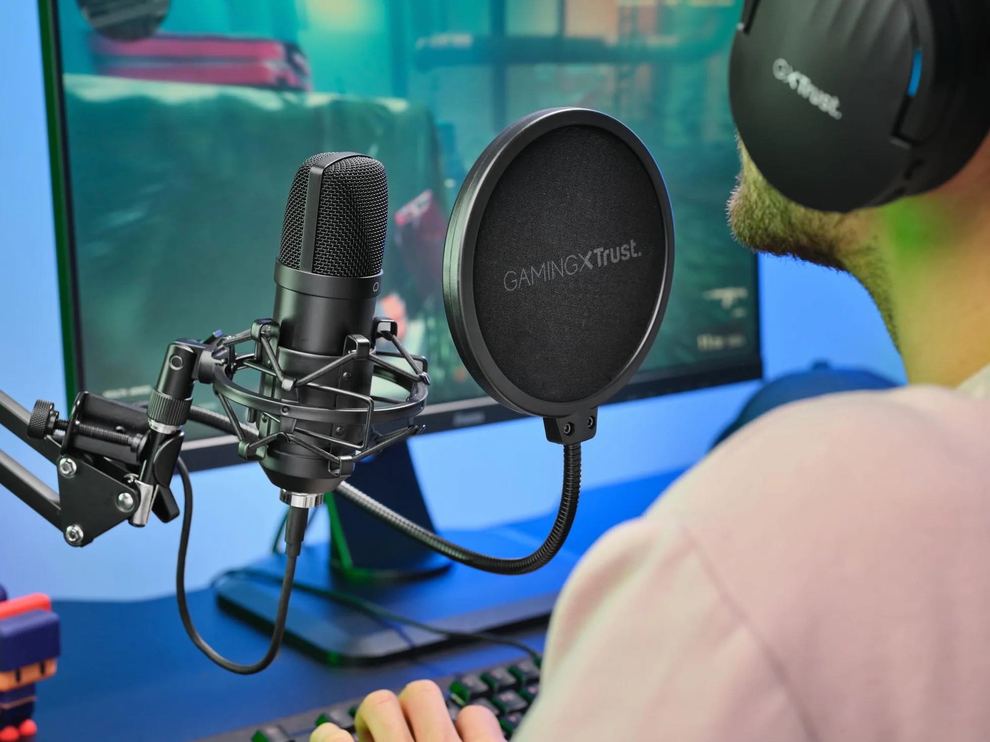Trust Gaming GXT 252+ Emita Profesjonalny Mikrofon Studyjny USB z Ramieniem, Pop Filter, Kosz Antywibracyjny