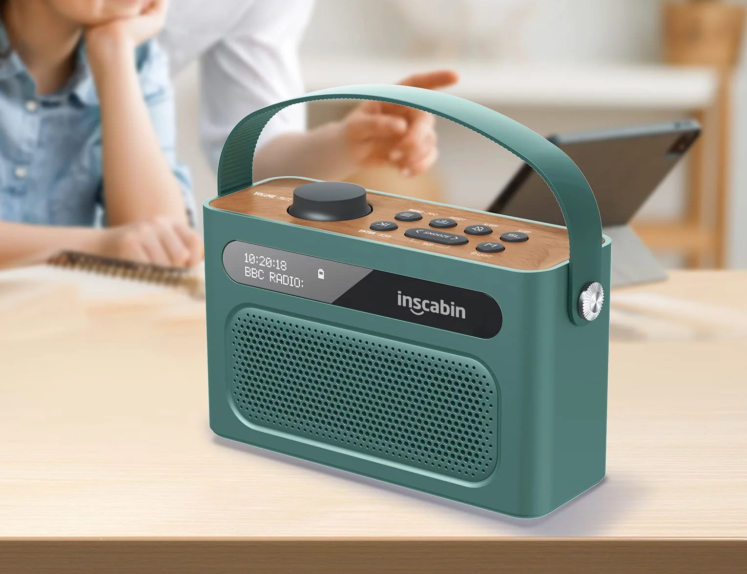 M60 Przenośne radio cyfrowe DAB/DAB+ FM/przenośny głośnik bezprzewodowy z Bluetooth / dźwiękiem stereo, dwoma głośnikami, podwójnym budzikiem, akumulatorem, piękny design, zielony