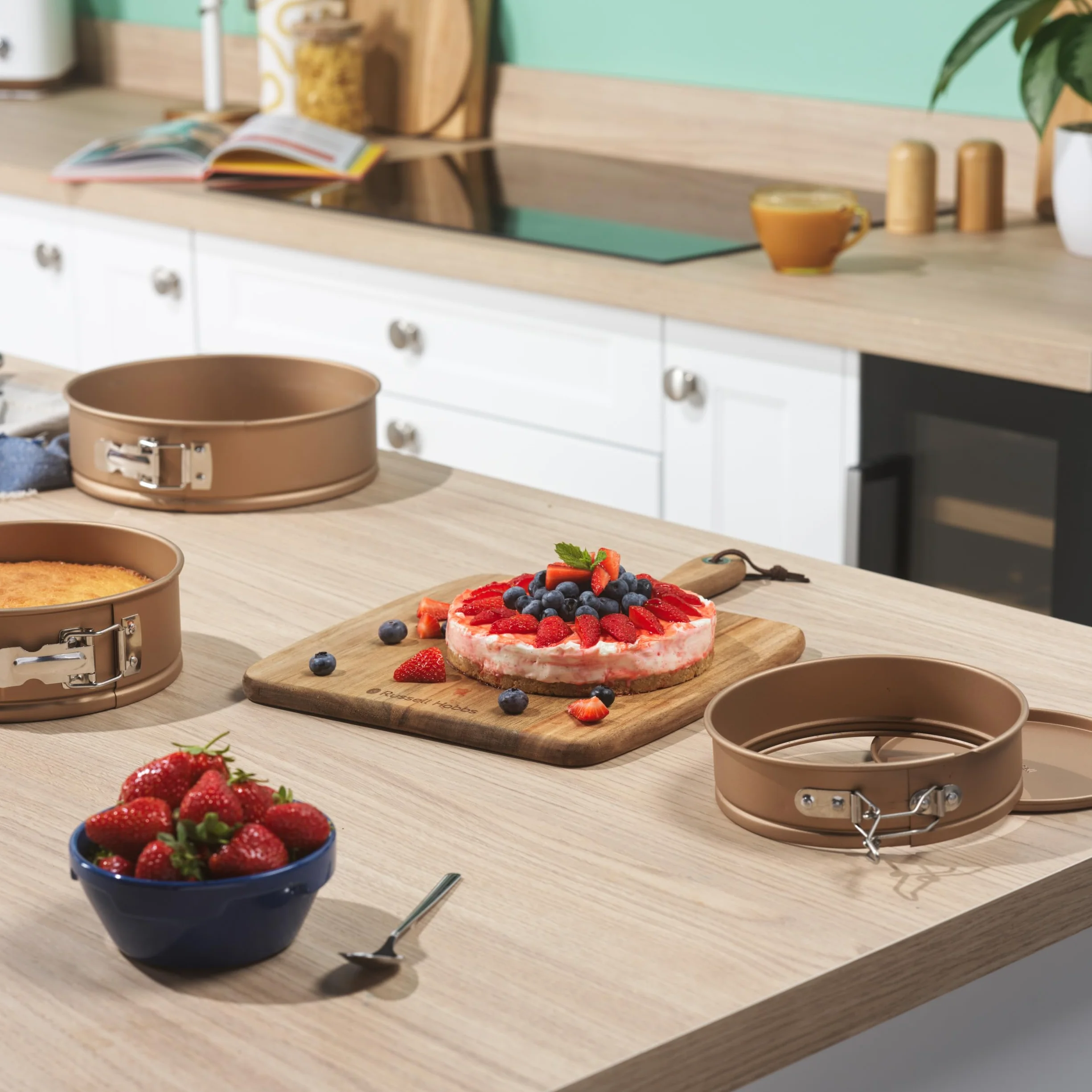 Russell Hobbs Opulence Zestaw Okrągłych Tortownic 3 Sztuki 16 cm 20 cm 24 cm Nieprzywierająca Blacha do Ciasta Stal Węglowa