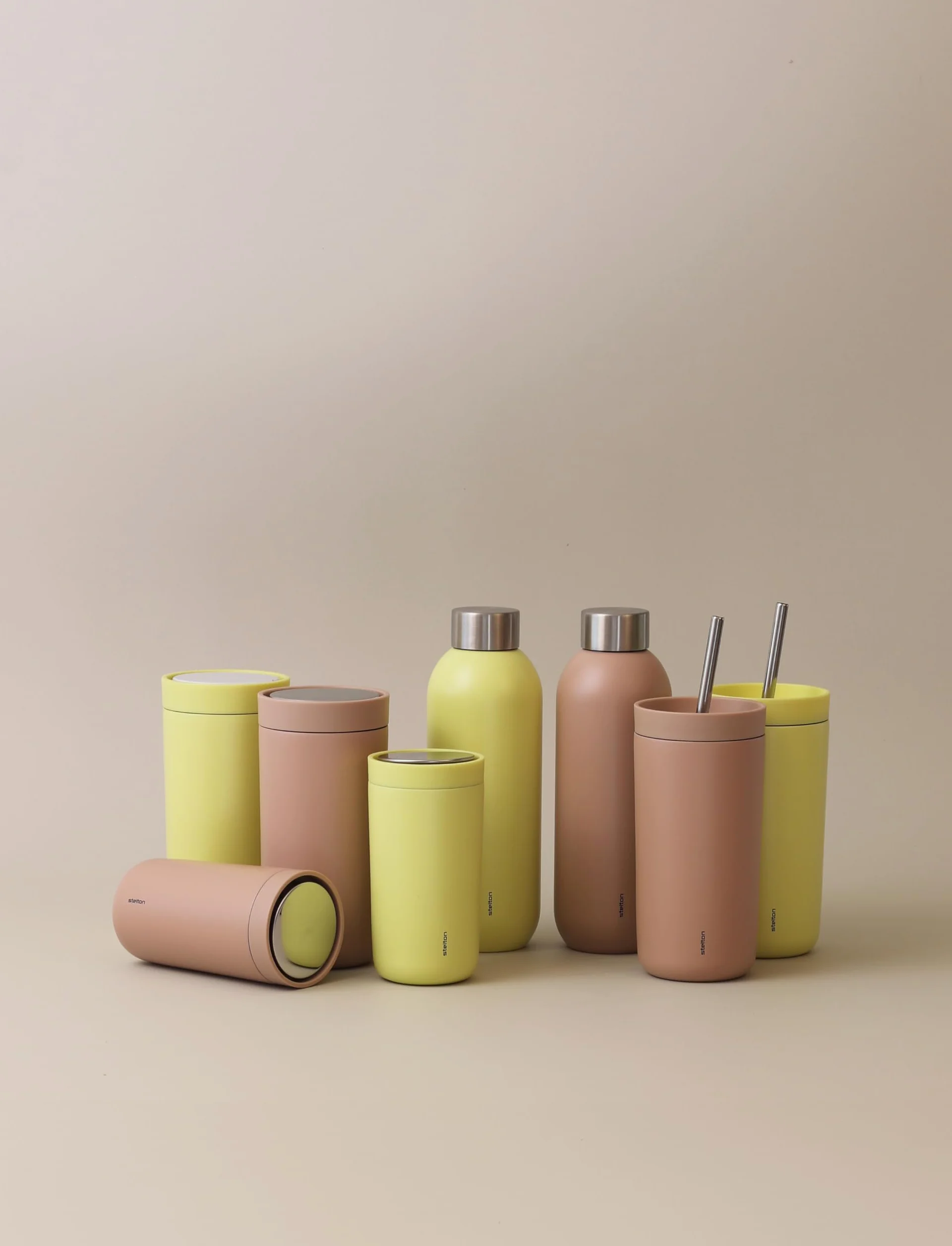 Stelton To-Go Click | Kubek termiczny, termos z podwójnymi ściankami - stal nierdzewna, bezpieczny przed wyciekaniem kubek na kawę/herbatę z inteligentną pokrywką Smart-Click - na gorące i zimne
