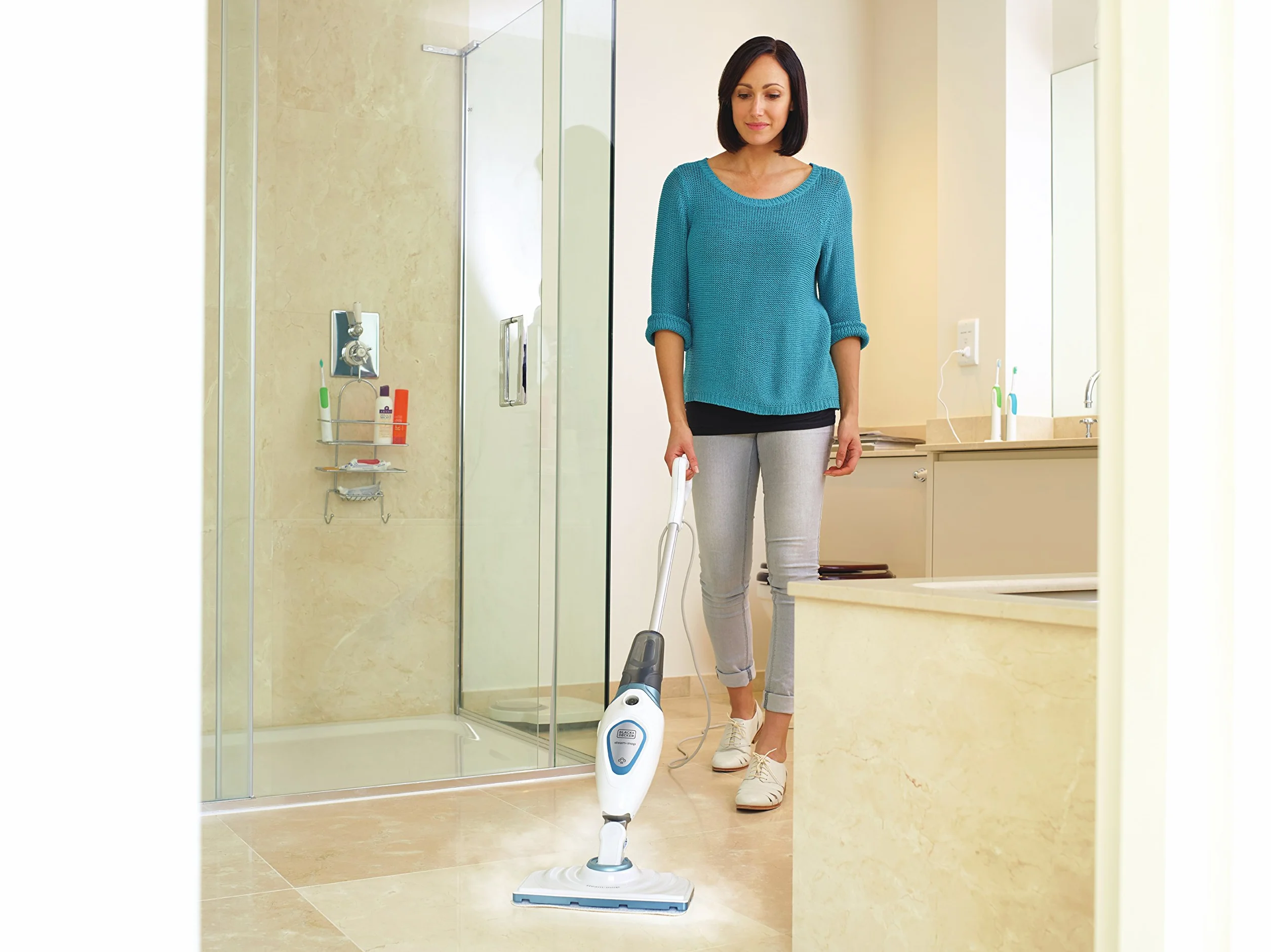 Black+Decker Steam-Mop Basic FSM1615 miotła parowa (1300 W, odkurzacz parowy zapewnia higieniczną, dokładną czystość, zdejmowany zbiornik na wodę, obracana o 180° stopka do czyszczenia, w zestawie 2