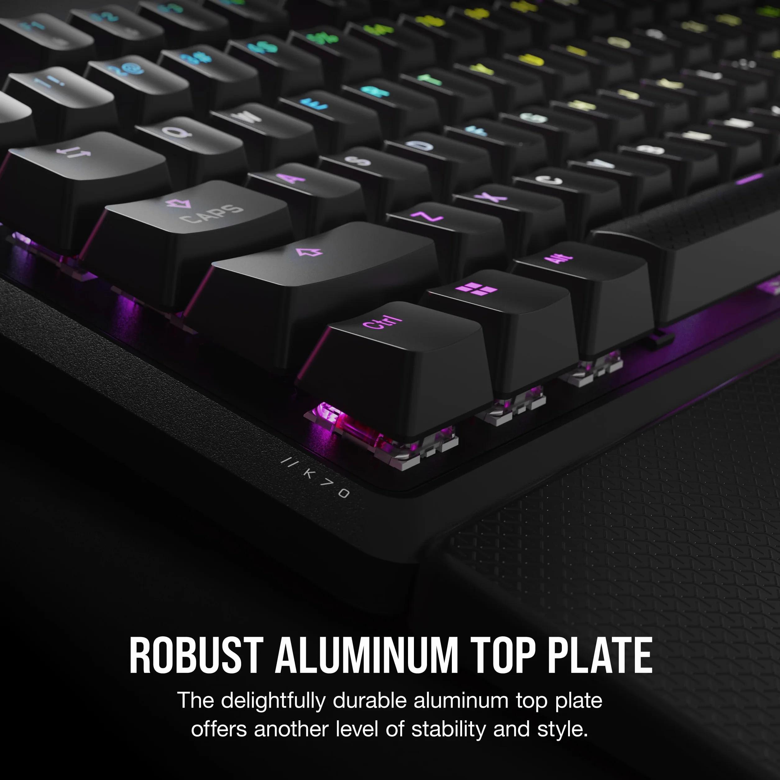 CORSAIR K70 CORE RGB mechaniczna przewodowa klawiatura do gier z podpórką pod nadgarstki, wstępnie nasmarowane czerwone przełączniki liniowe MLX, SOCD, malowane ABS klawisze, tłumiące dźwięk, pokrętło