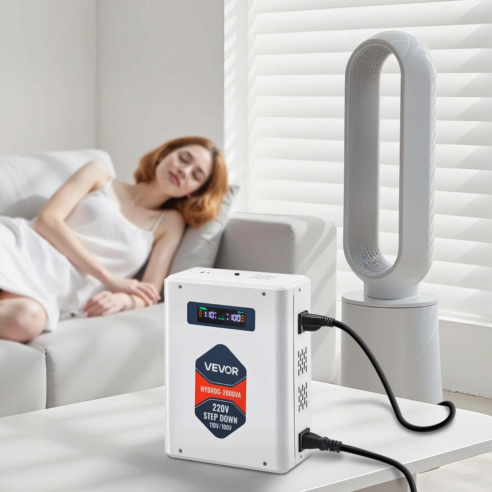 VEVOR Przetwornica napięcia Step-Down 2000 VA, Heavy Duty Transformator mocy 220 V na 110 V z 2 gniazdami amerykańskimi, wyjściem USB, wyświetlaczem LCD, do urządzeń gospodarstwa domowego 110 V