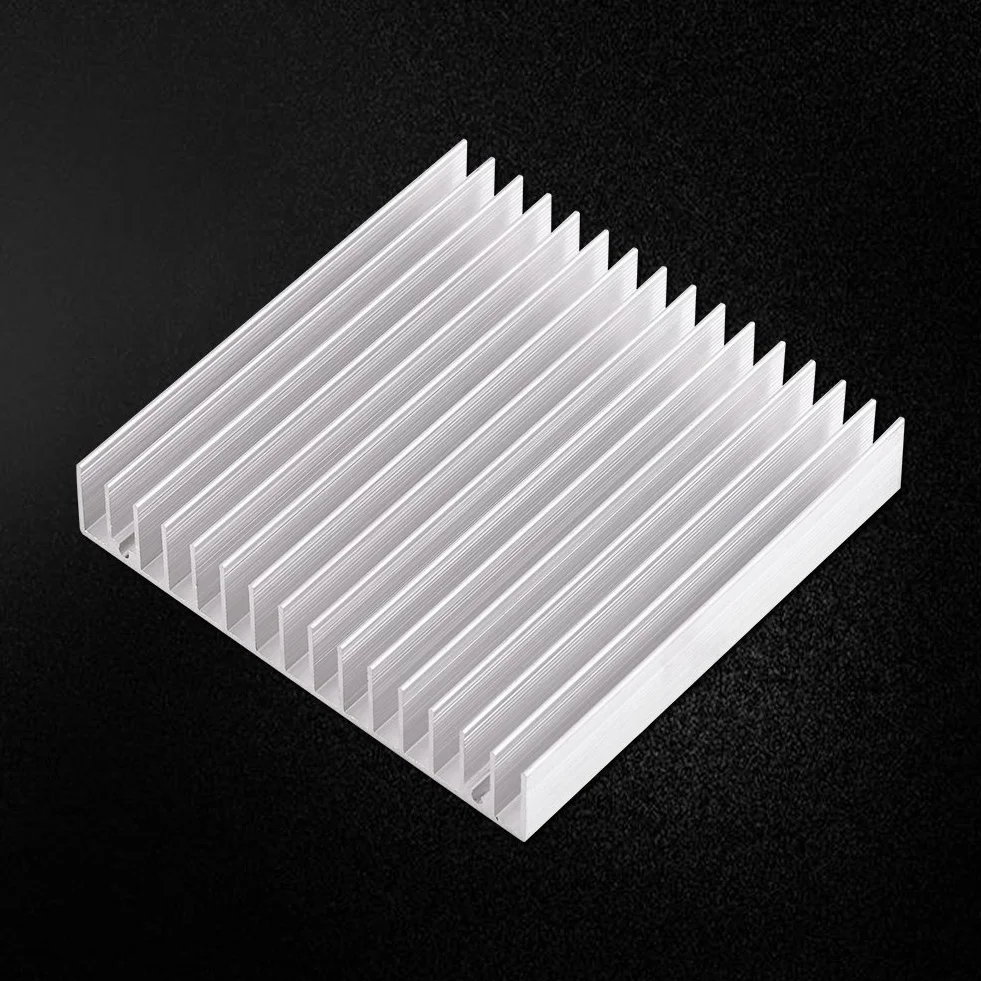 Radiator aluminiowy Dobra płetwa radiatora Chłodzenie przewodności cieplnej 100 * 100 * 18 mm