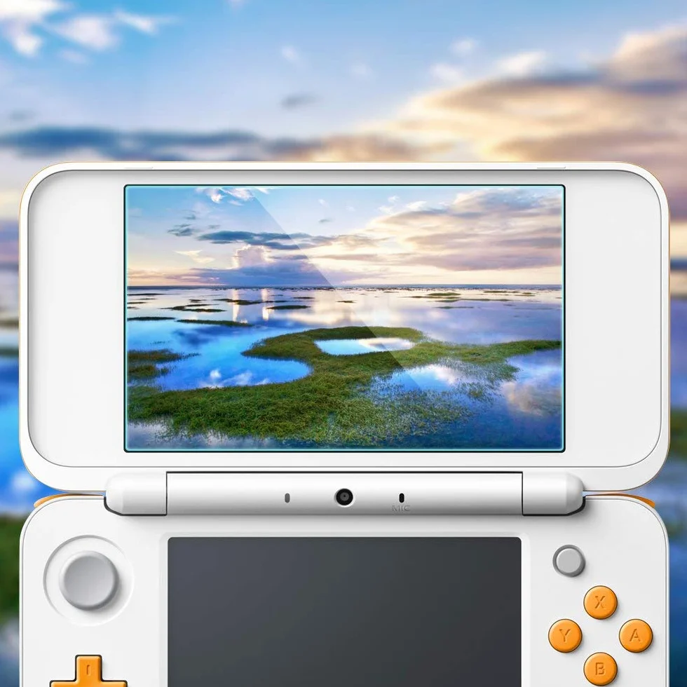 AFUNTA Twarde etui na nowe 2DS XL z 2 opakowaniami ochraniaczy ekranu, przezroczyste etui odporne na zarysowania, z 4 foliami ochronnymi ze szkła hartowanego do ekranu górnego i dolnego