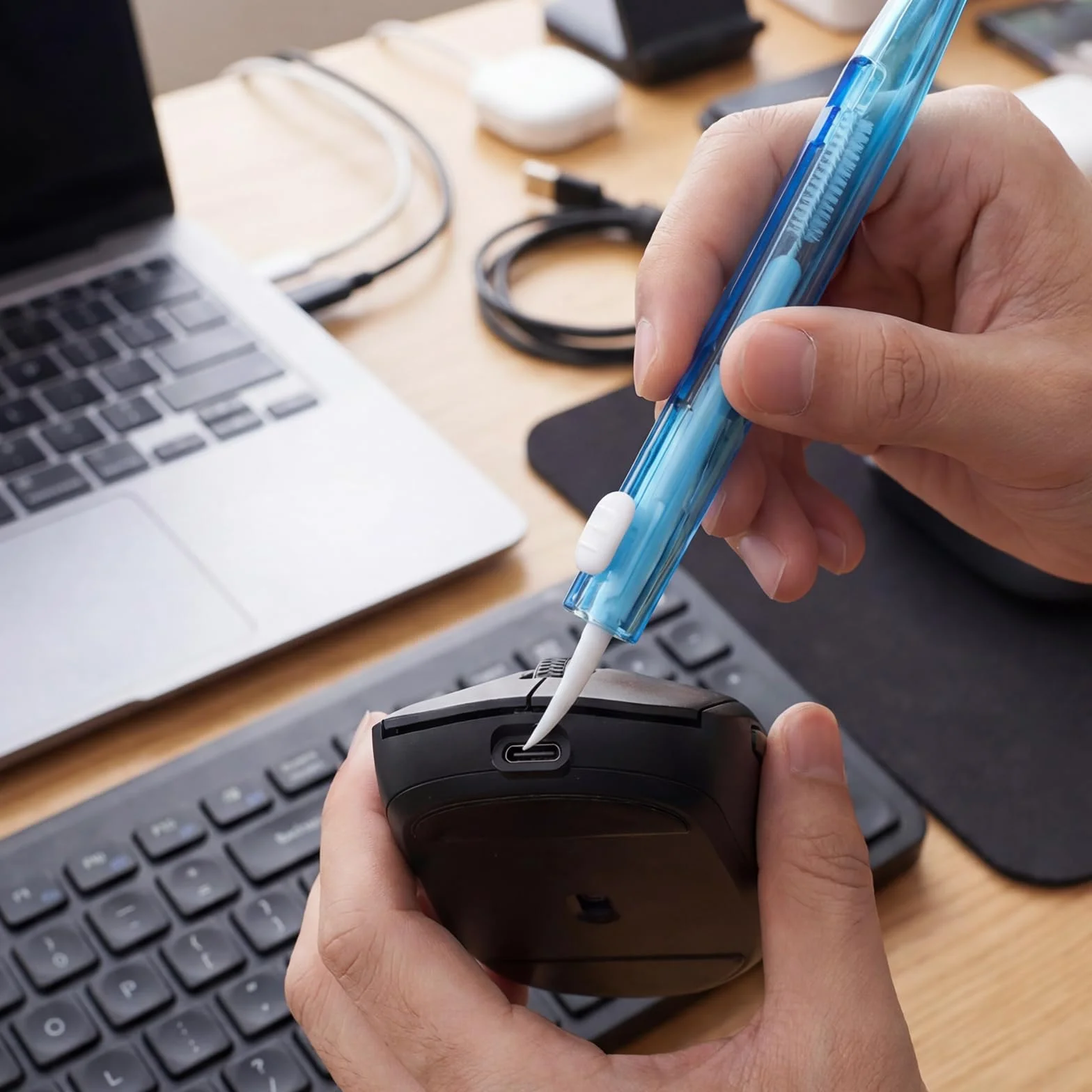 10 sztuk USB C zestaw do czyszczenia telefonu komórkowego, gniazdo ładowania telefonu, zestaw do czyszczenia głośników, szczotek do czyszczenia telefonu, portu, mini szczotki do czyszczenia smartfonów