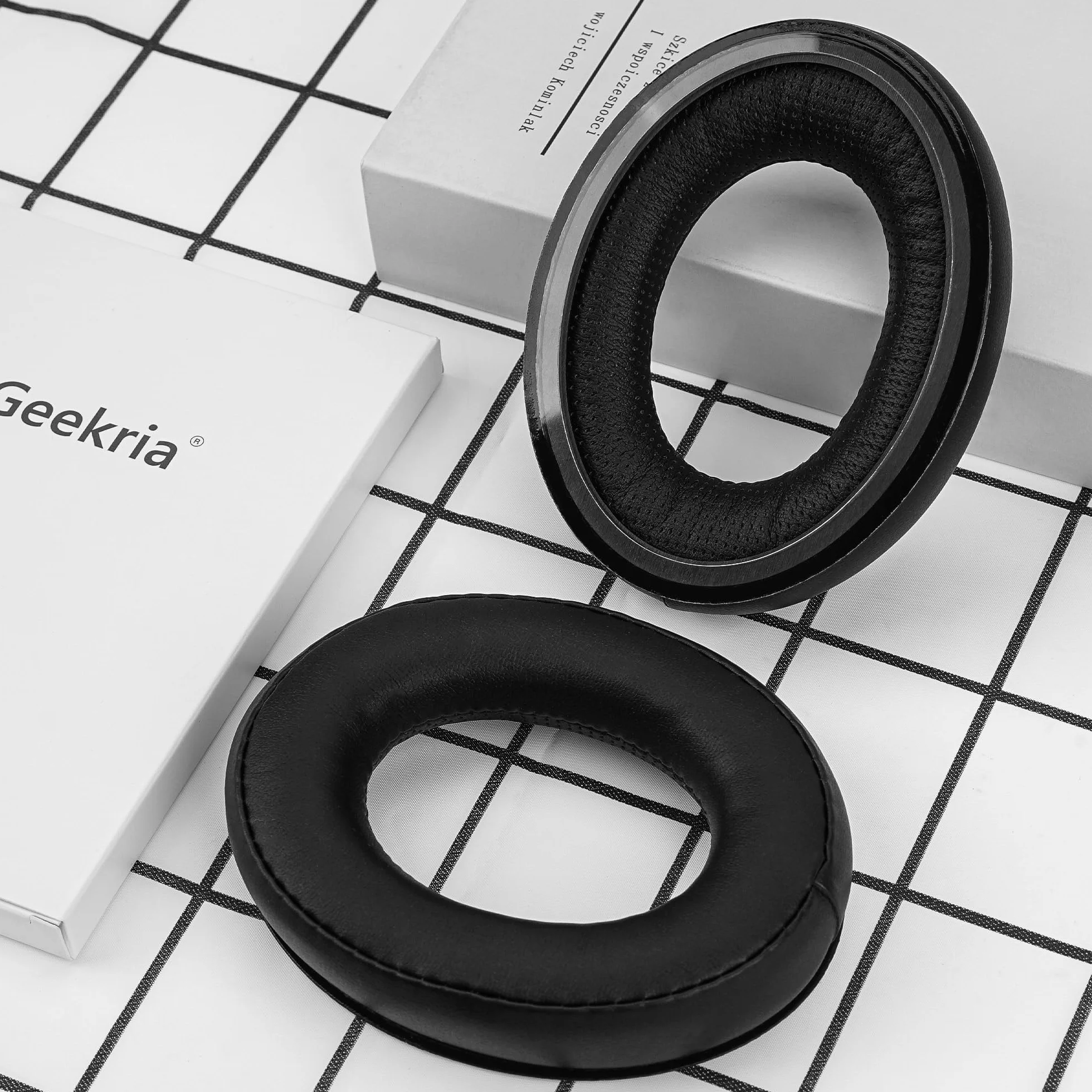 Geekria QuickFit wymienne poduszki nauszne kompatybilne z słuchawkami Sennheiser HD 620S/400Pro/560S, poduszki do uszu, części naprawcze (Czarny)
