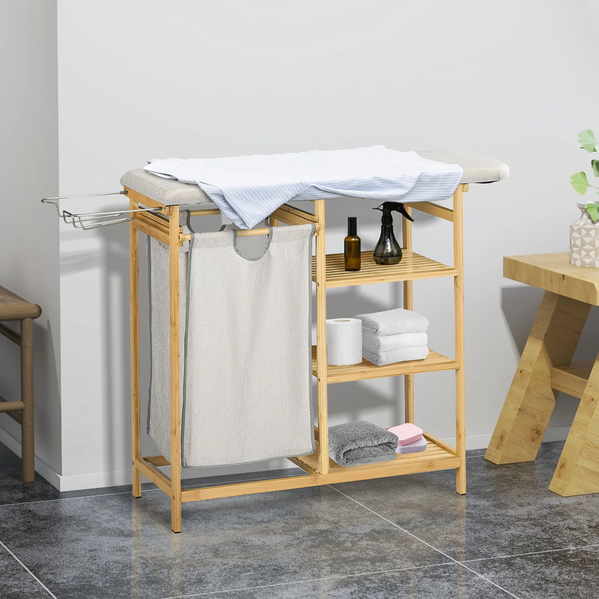 HOMCOM Kosz na pranie 57,4 l z deską do prasowania i żelazkiem, 3-poziomowa półka, bambus, naturalny