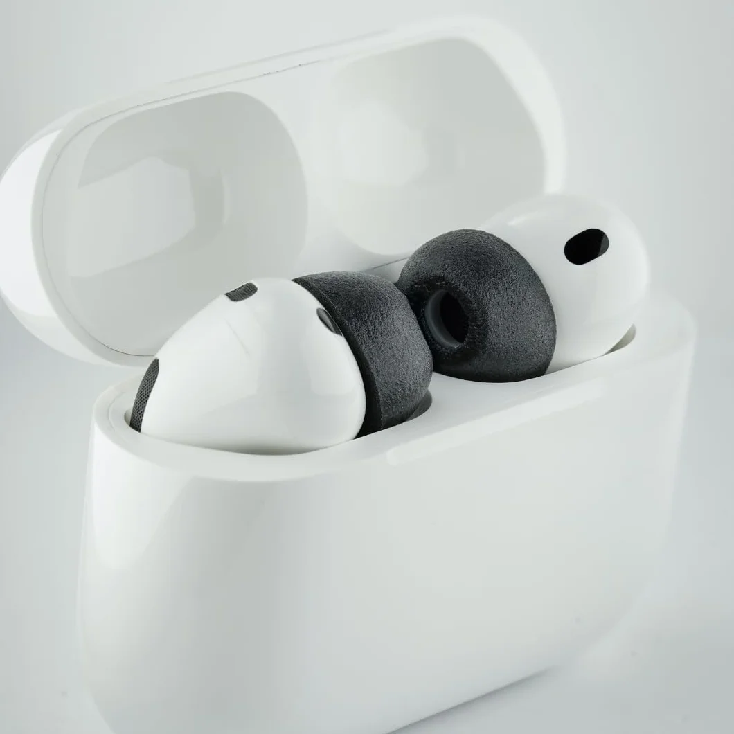 Comply TrueGrip MAX wymienne zatyczki do uszu z pianki z pamięcią kształtu do Apple AirPods Pro (3 generacji), technologia SmartSkin, doskonała izolacja akustyczna, czarne, rozmiar L, 3 pary
