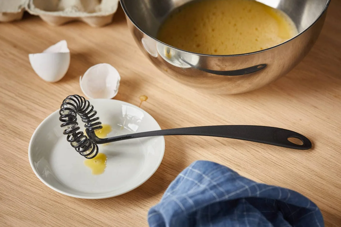 Fiskars Spiral Whisk, długość: 27 cm, Ø 7 cm, Essential, plastik, czarny, 1065596