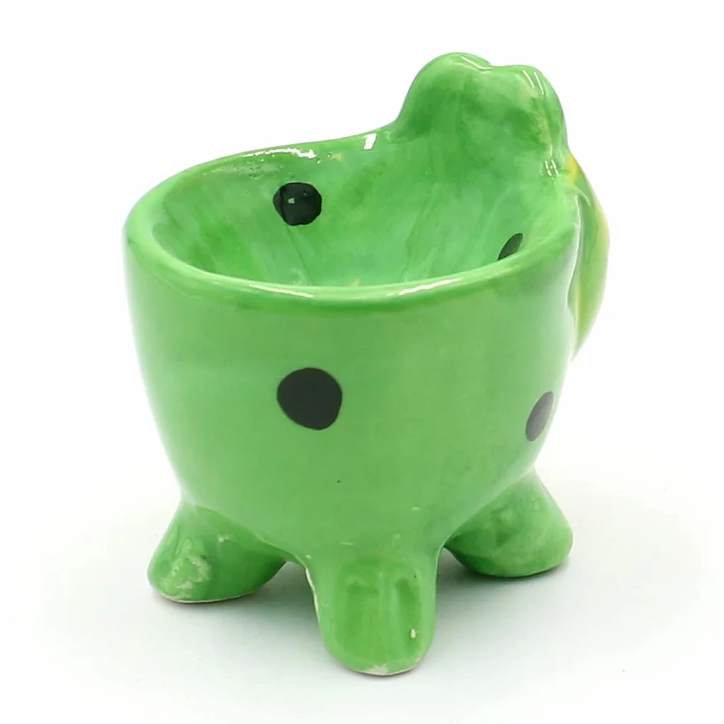 Dekohelden24 - Ceramiczny kieliszek do jaj/uchwyt na jajka/skorupka jaja jako zwierzęta (żaba, biedronka, krowa i świnia), zestaw 4 sztuk, wymiary każdego kubka ok. 6 x 5 x 6 cm.
