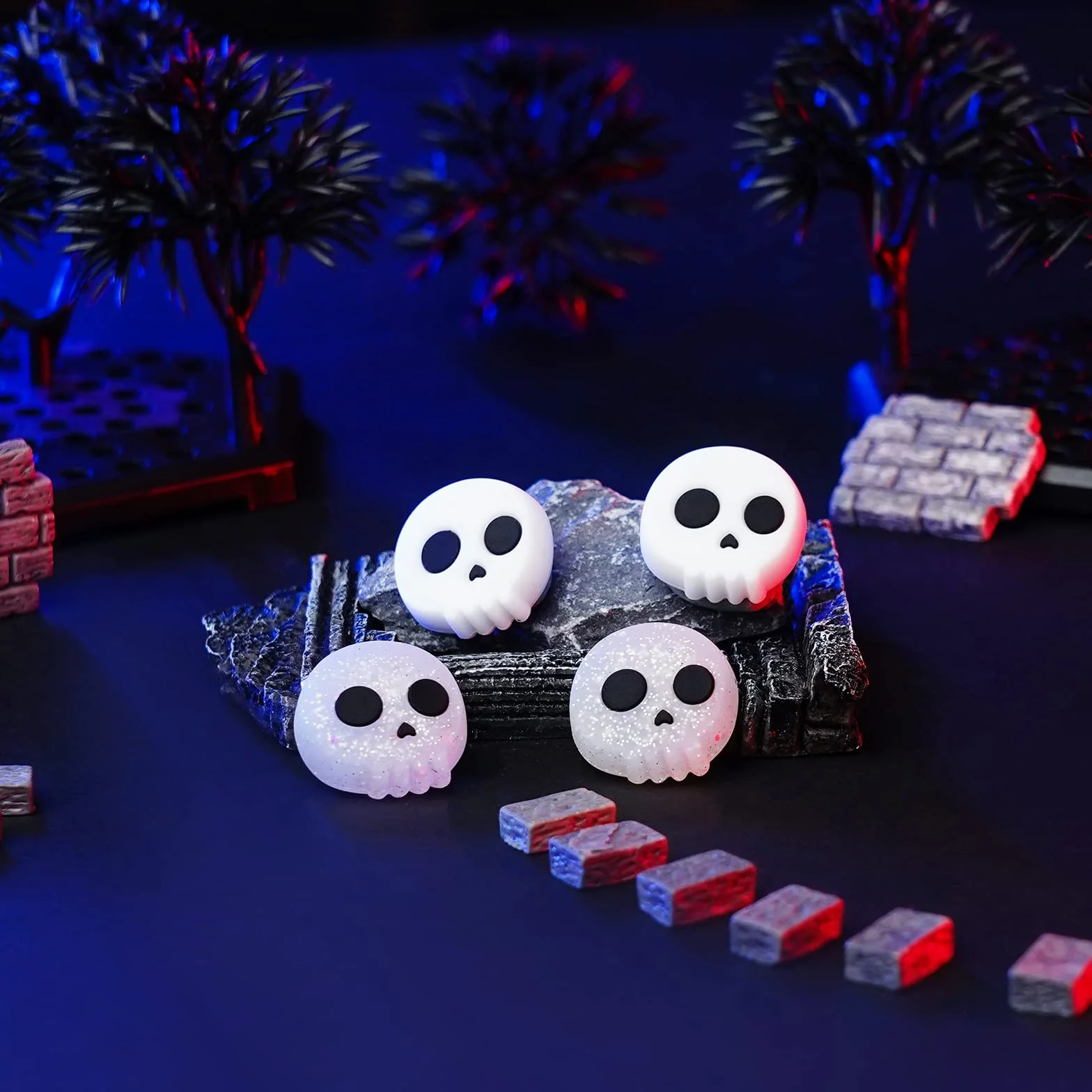 JINGDU Nakładki do Steam Deck – Thumbsticks Grips Caps, nakładki ochronne akcesoria analogowe joystick nakładki na deskę parową – miękki silikon, 4-częściowy zestaw, czaszka
