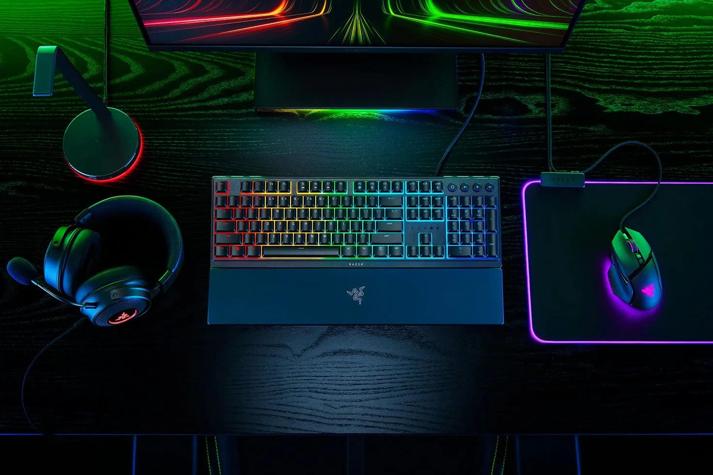 Razer Ornata V3 – niskoprofilowa klawiatura z membraną Mecha-Membrana z Razer Chroma RGB (hybrydowy przełącznik membranowy, ergonomiczna podpórka na nadgarstki) układ brytyjski, czarna