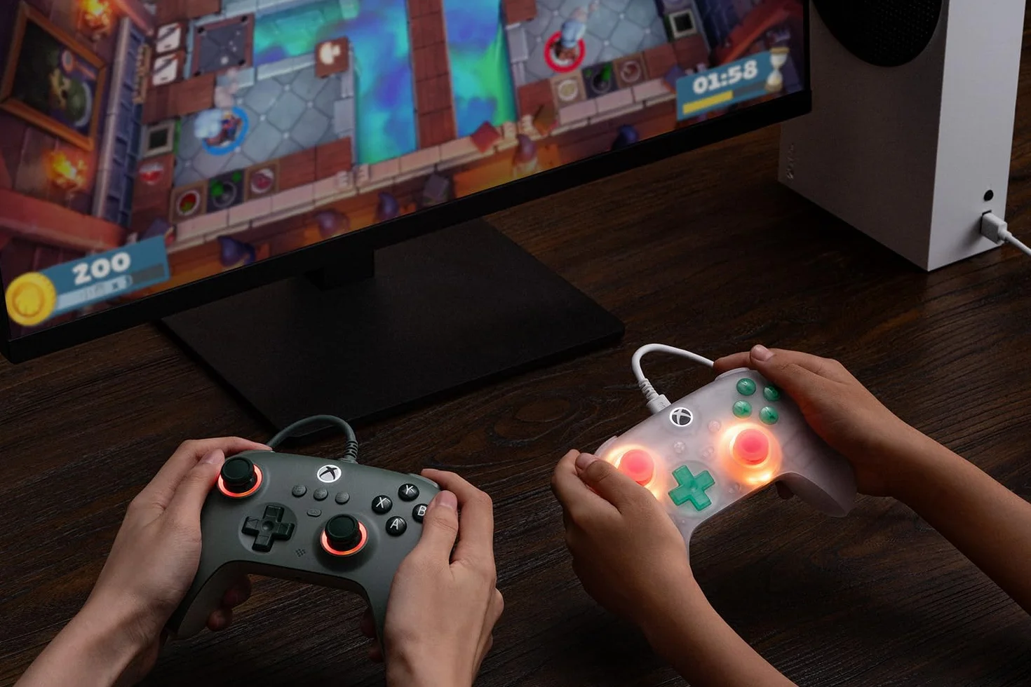 8BitDo Ultimate Mini przewodowy kontroler do Xbox z oświetleniem RGB Fire Ring, joysticki i wyzwalacze z efektem Halla, kompatybilny z Xbox Series X|S, Xbox One, PC, oficjalna licencja