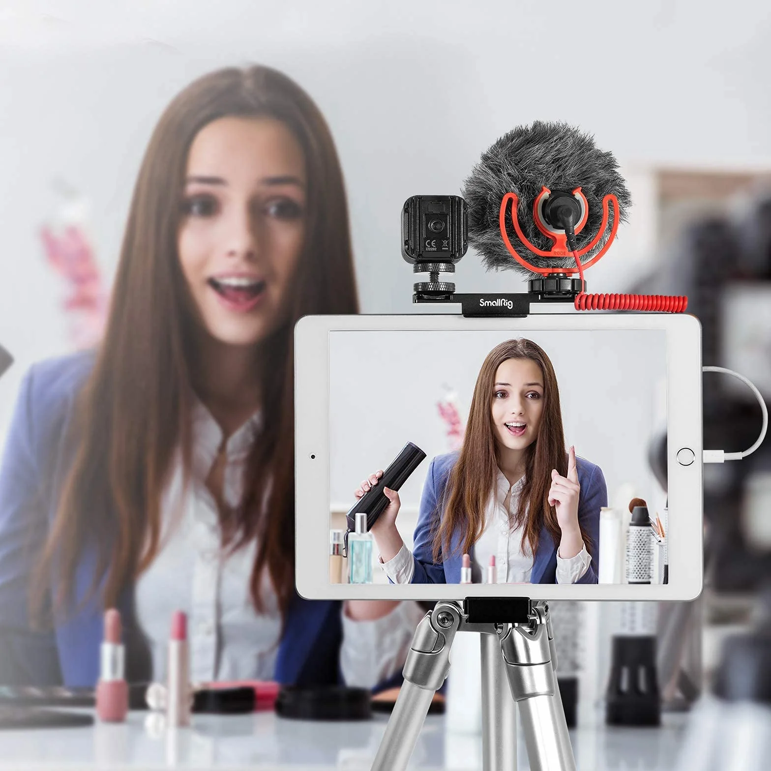 SMALLRIG 2930 metalowy uchwyt do statywu iPada, adapter monta?owy z 2 zimnymi butami, ?ruba 1/4", p?ytka do Acra, do iPad mini Air Pro Surface Pro (7,9 cala do 12,9 cala), uniwersalny zacisk tabletu