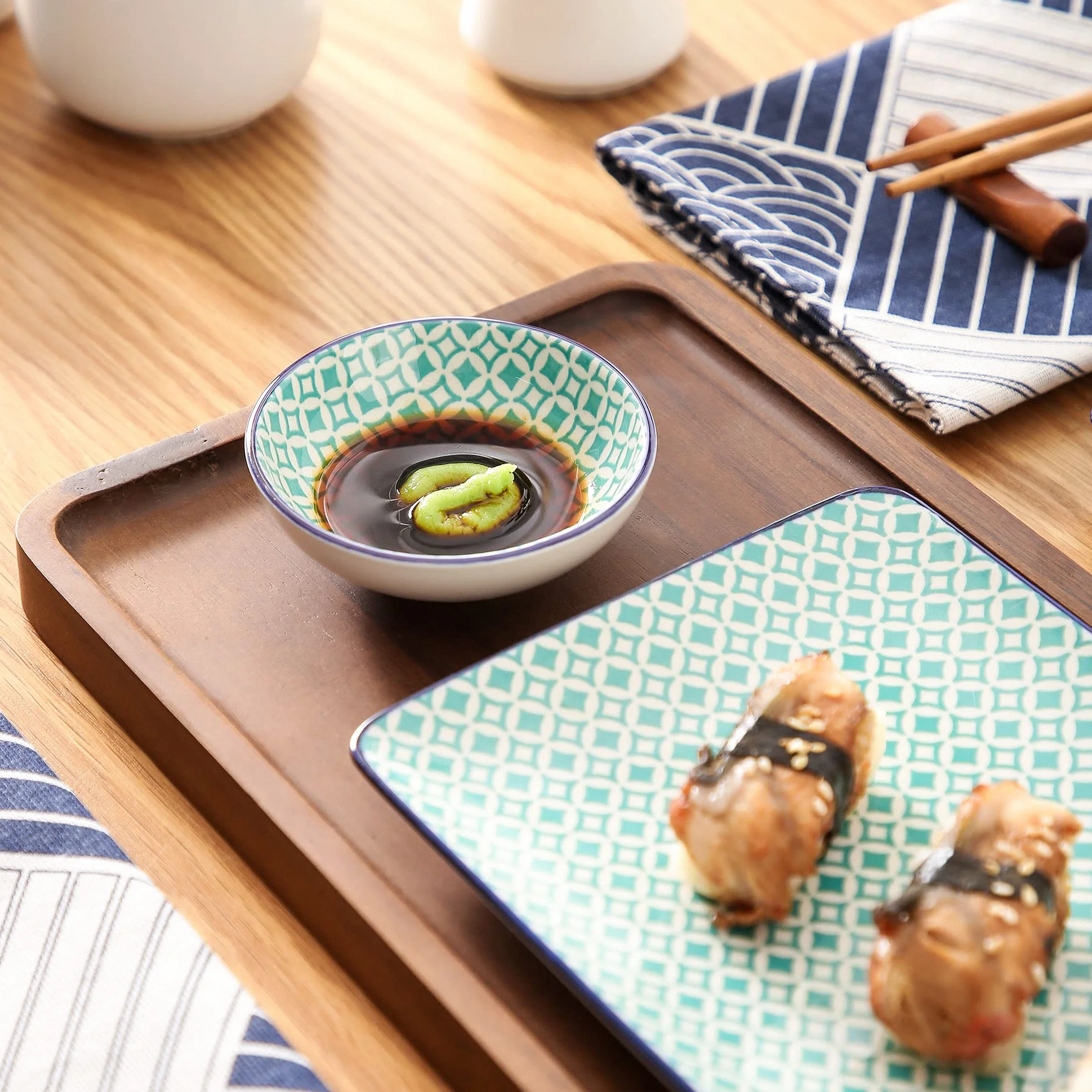 Vancasso Macaron Zestaw Porcelanowy do Sushi, Japoński Styl, Ręcznie Malowany - 2 Talerze, 2 Miski do Dipów, 2 Pary Pałeczek Bambusowych