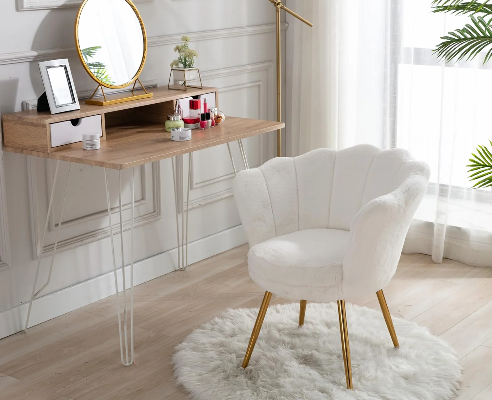 Ya-Home Fotel akcentowy z imitacji futra, tapicerowany fotel wypoczynkowy ze złotymi nogami, nowoczesne krzesło boczne Petal do salonu/sypialni, białe