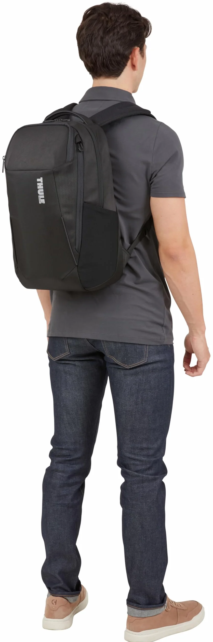 Plecak na laptopa Thule Accent na MacBooka – komora ochronna z twardą powłoką, szybki dostęp do przedniej kieszeni, boczna kieszeń na zamek, materiał w 100% z recyklingu, ukryta tylna kieszeń