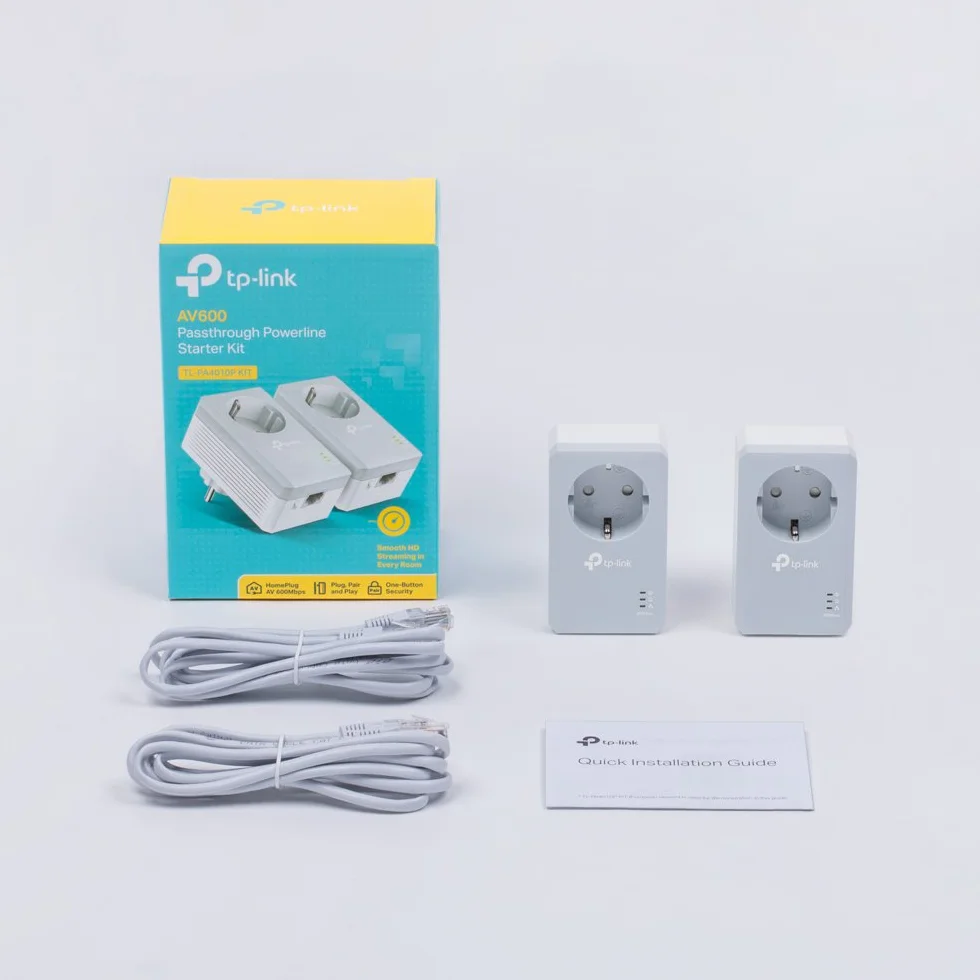 TP-Link TL-PA4010P KIT | Zestaw powerline AV600 z gniazdkiem sieciowym | 1× port Ethernet | Plug & Play | Prędkość do 600 Mb/s