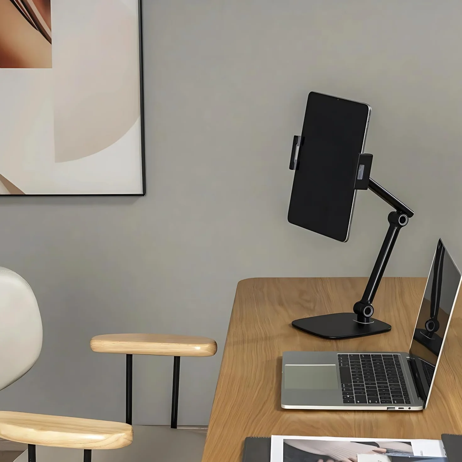 Spacetronik Stojak na tablet, aluminiowy uchwyt biurkowy na tablet, obrotowy, składany, z podkładkami antypoślizgowymi, przepustem kablowym (biały)